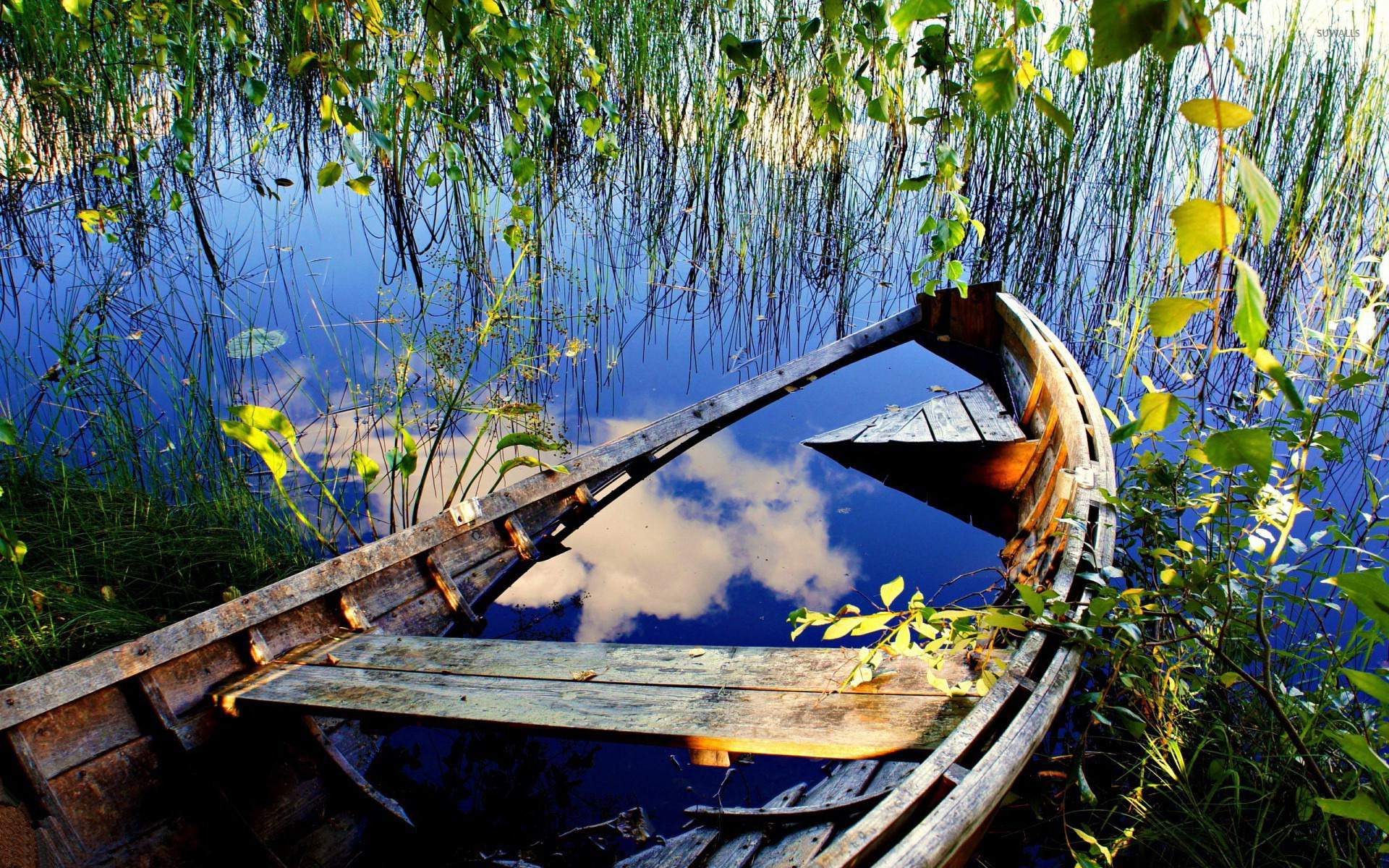 Lake And Boat Wallpapers