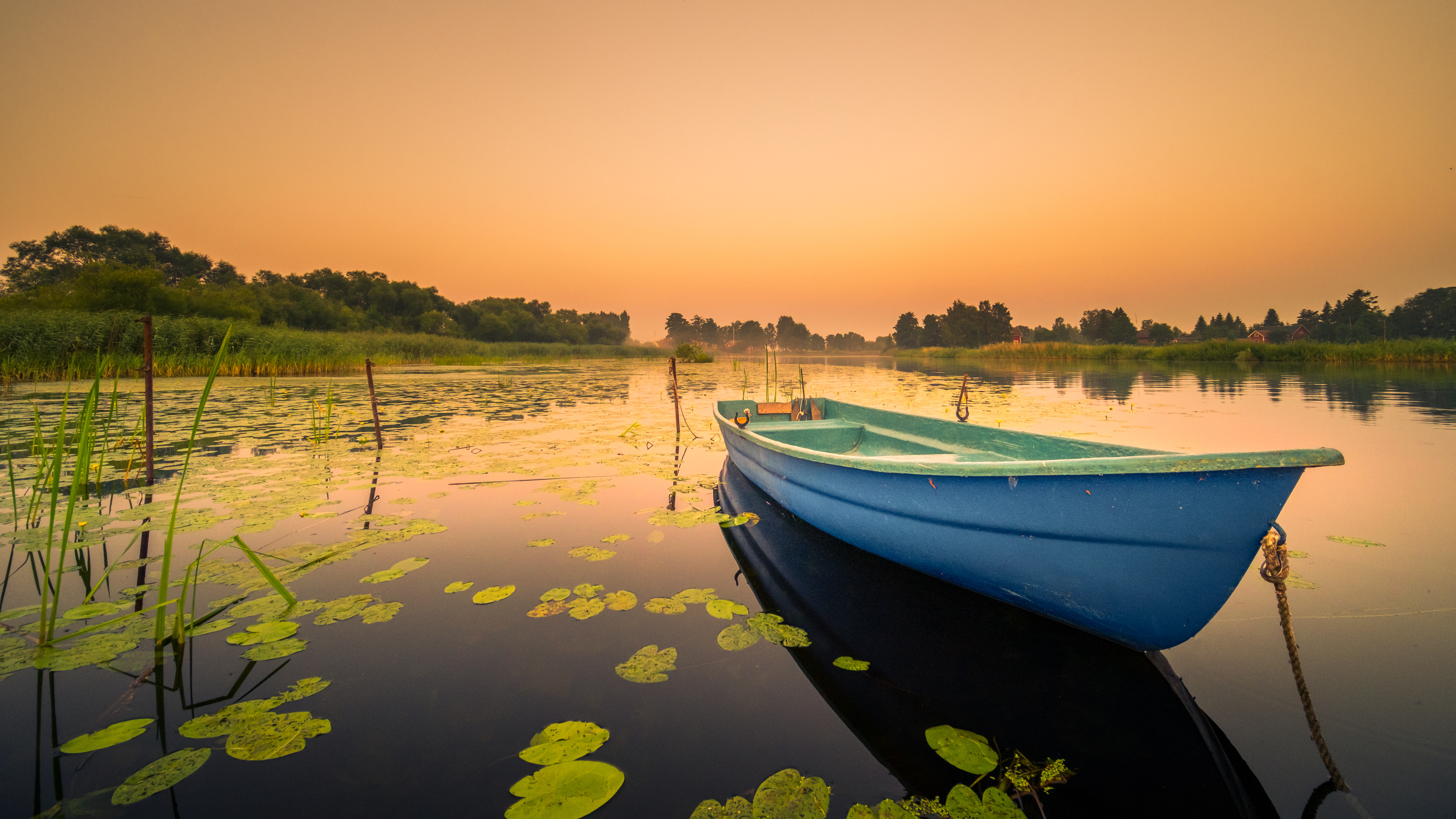 Lake And Boat Wallpapers