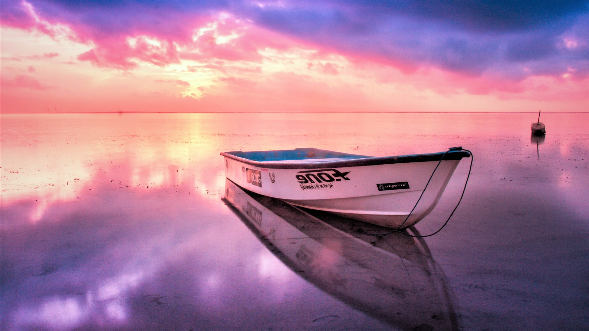 Lake And Boat Wallpapers