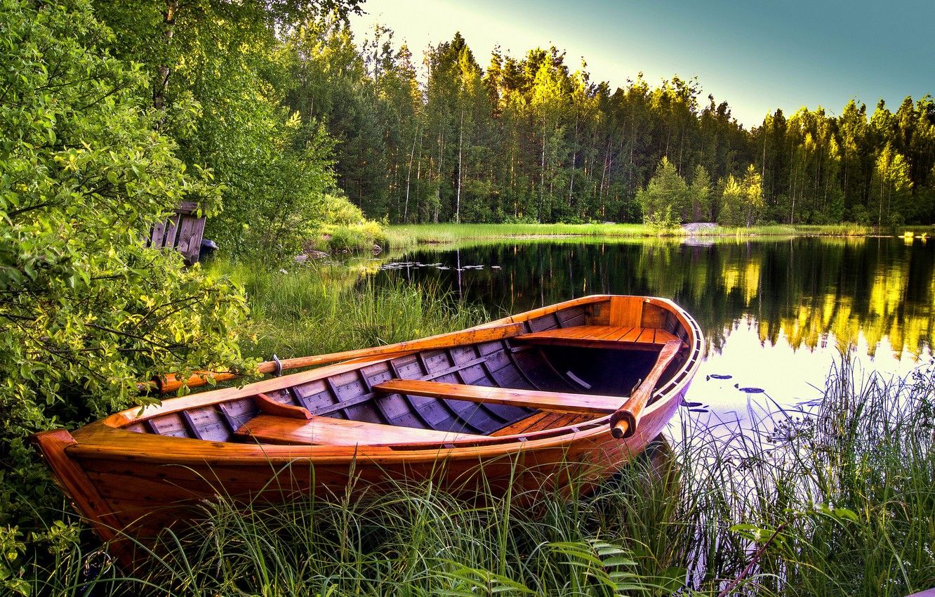 Lake And Boat Wallpapers