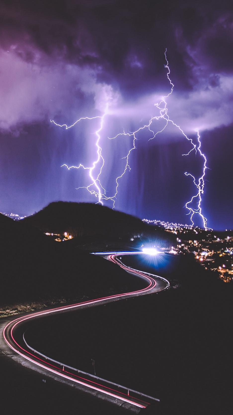 Lightning Iphone Hd Wallpapers