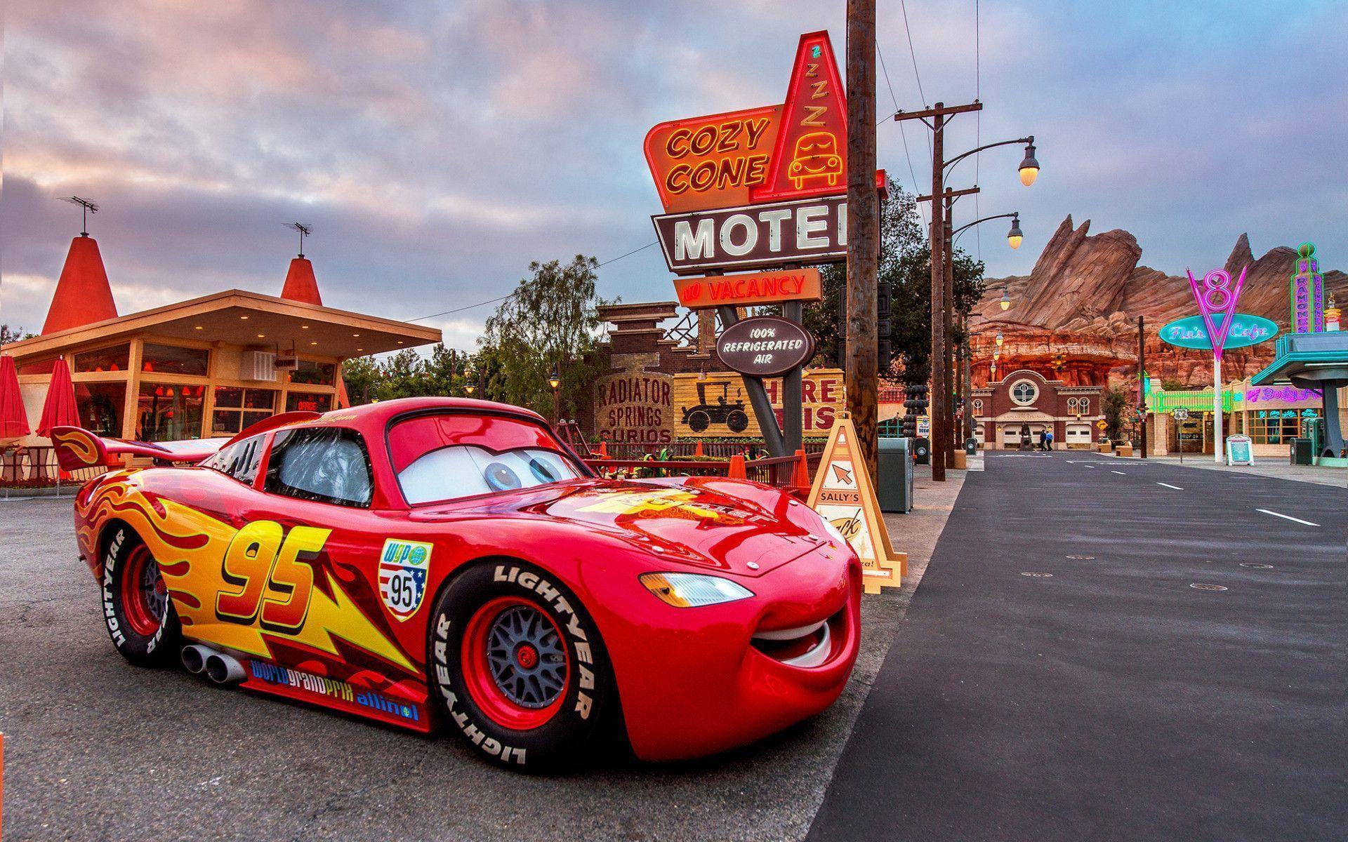 Lightning Mcqueen Iphone Wallpapers