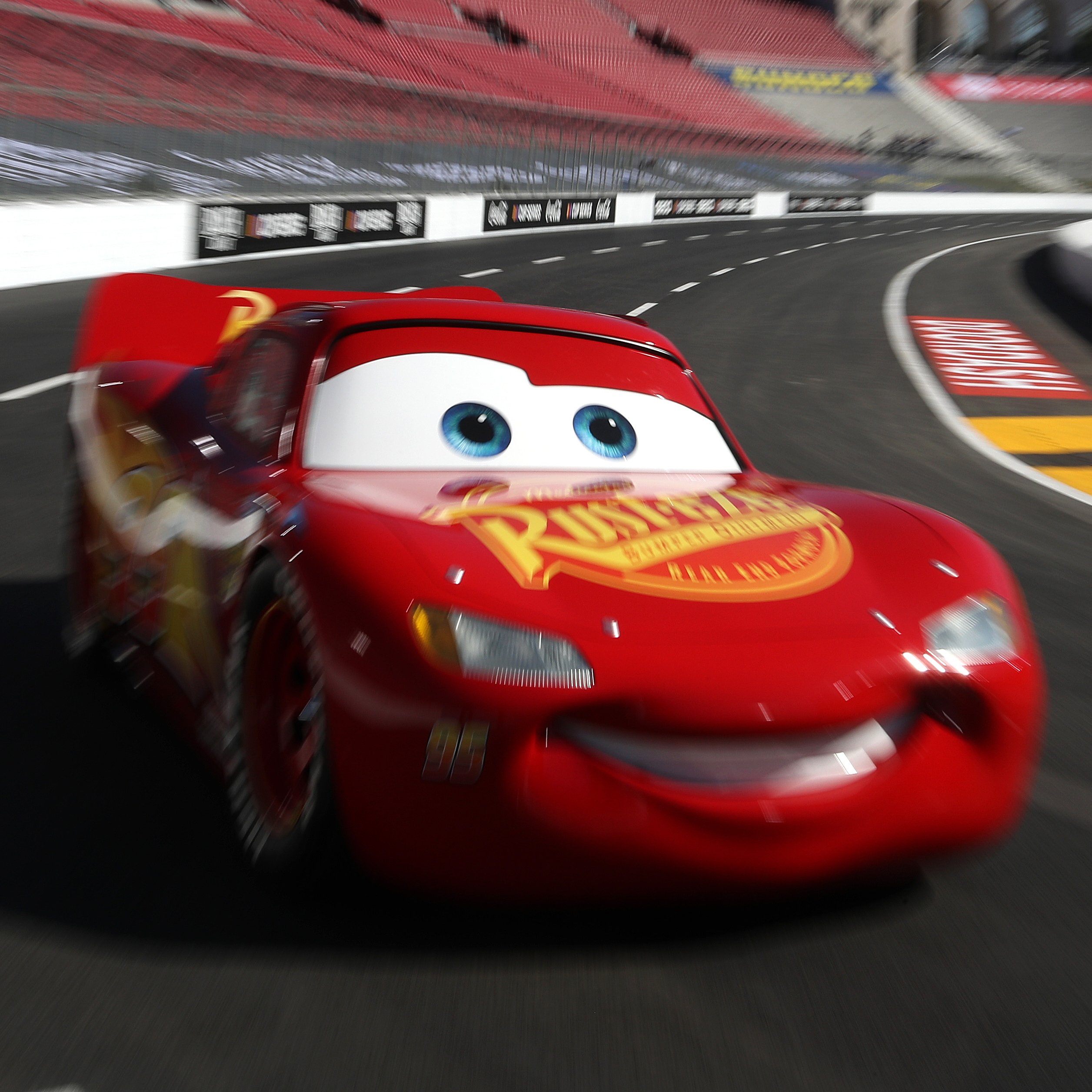 Lightning Mcqueen Iphone Wallpapers