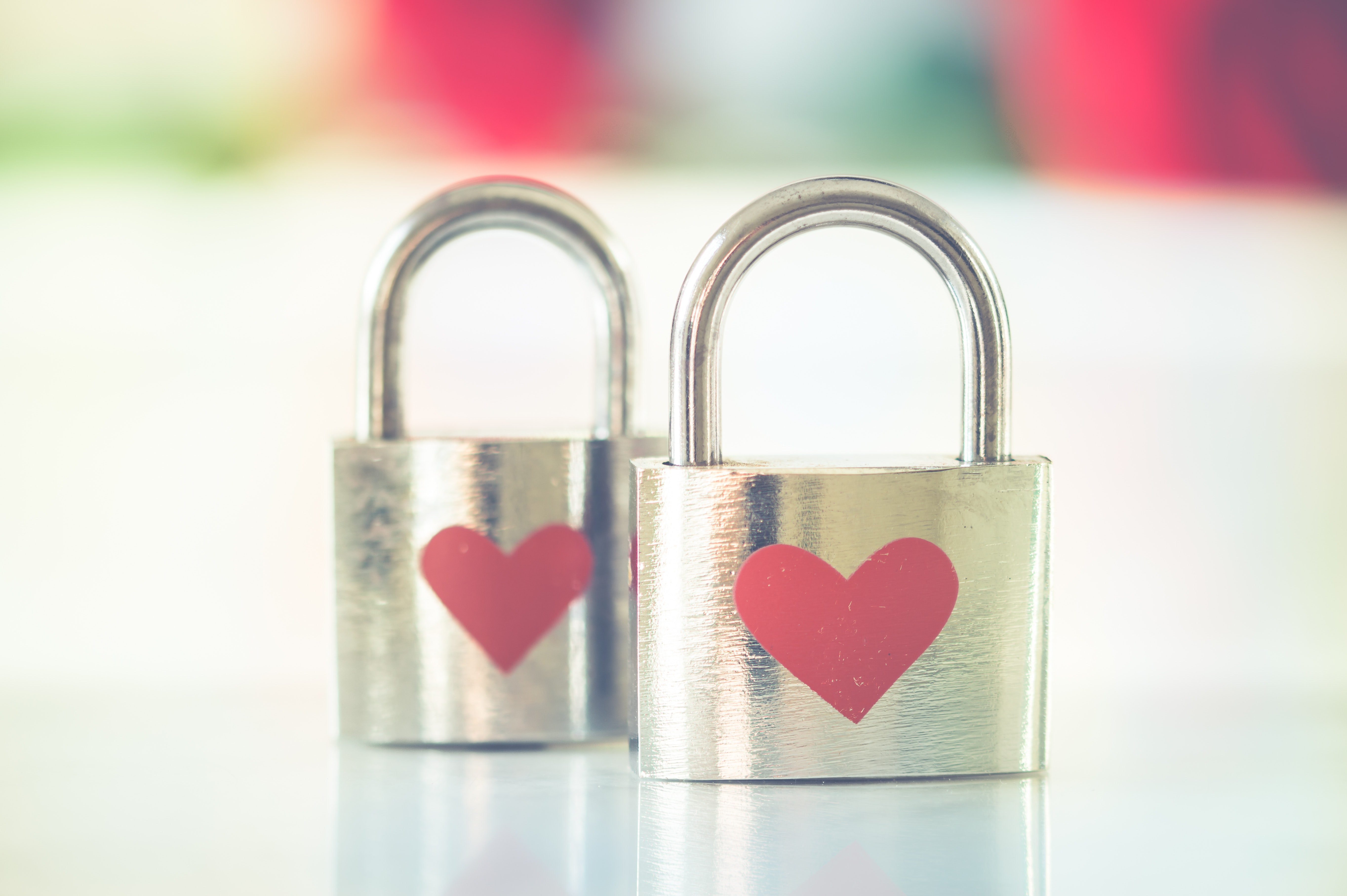 Love Lock Screen Wallpapers