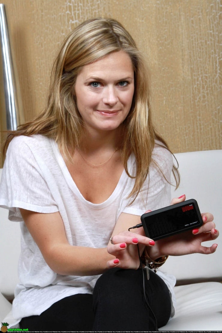 Maggie Lawson Wallpapers