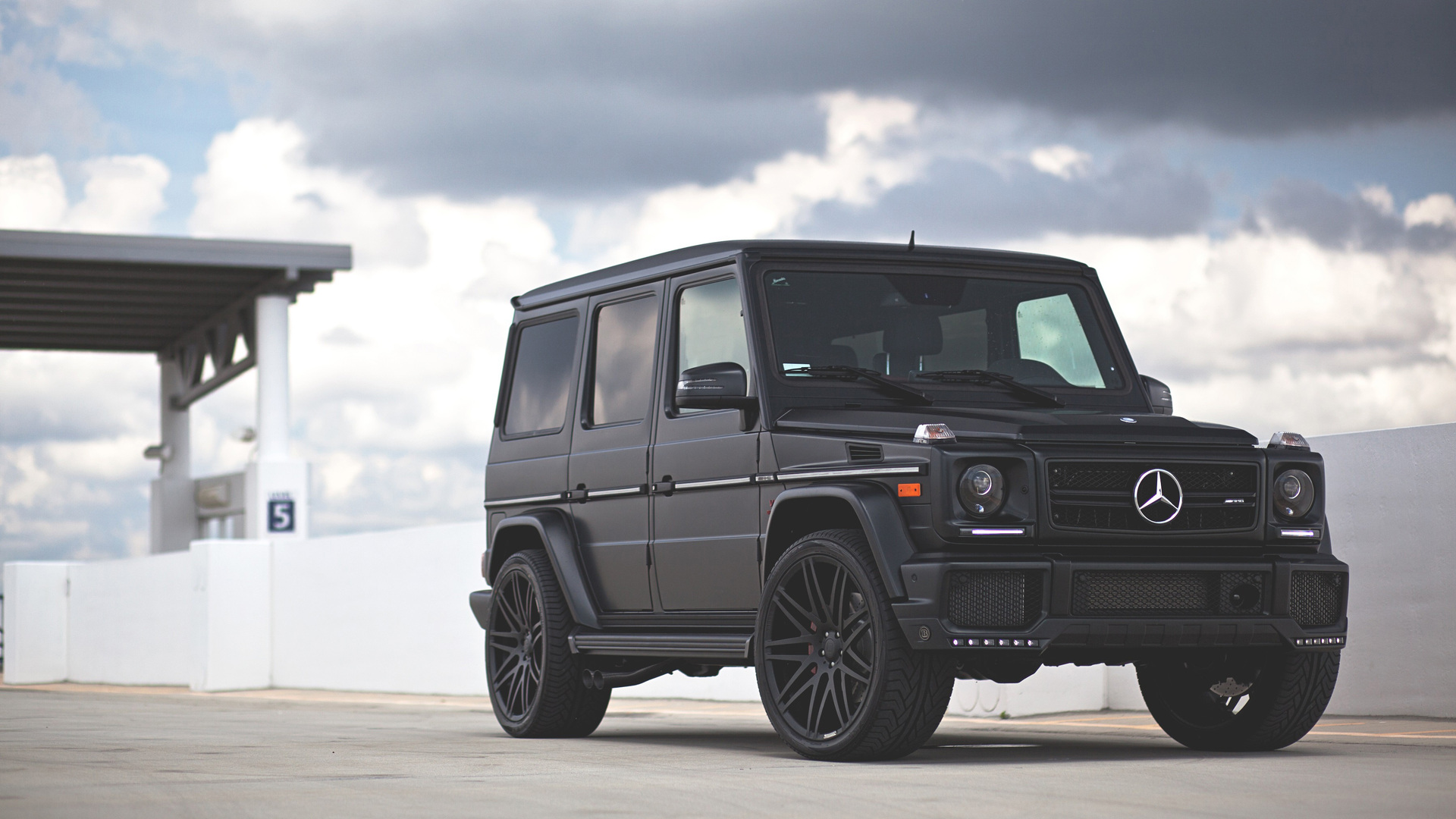 Matte Mercedes G Wagon Wallpapers