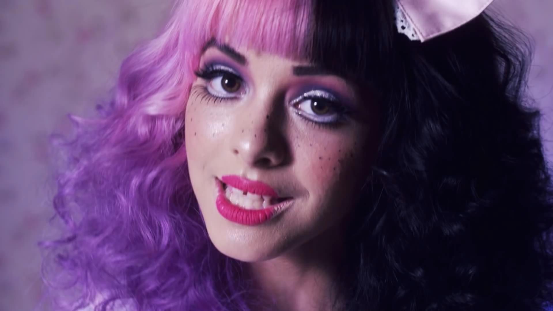 Melanie Martinez Laptop Wallpapers