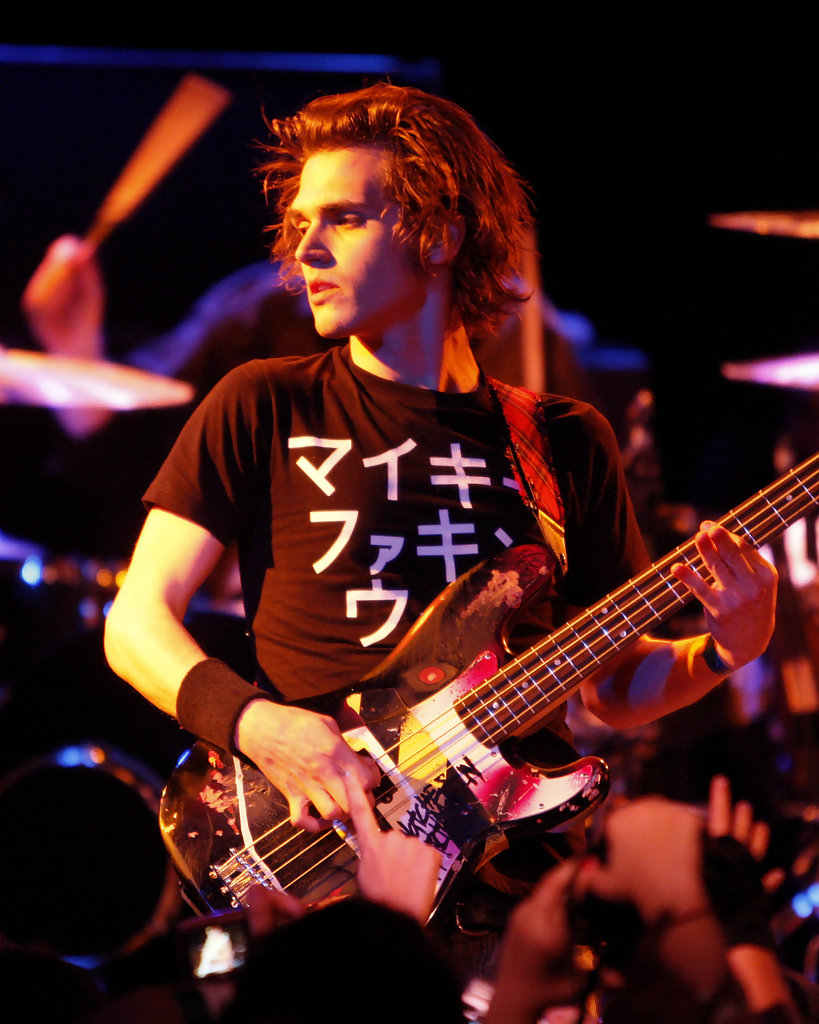 Mikey Way Wallpapers