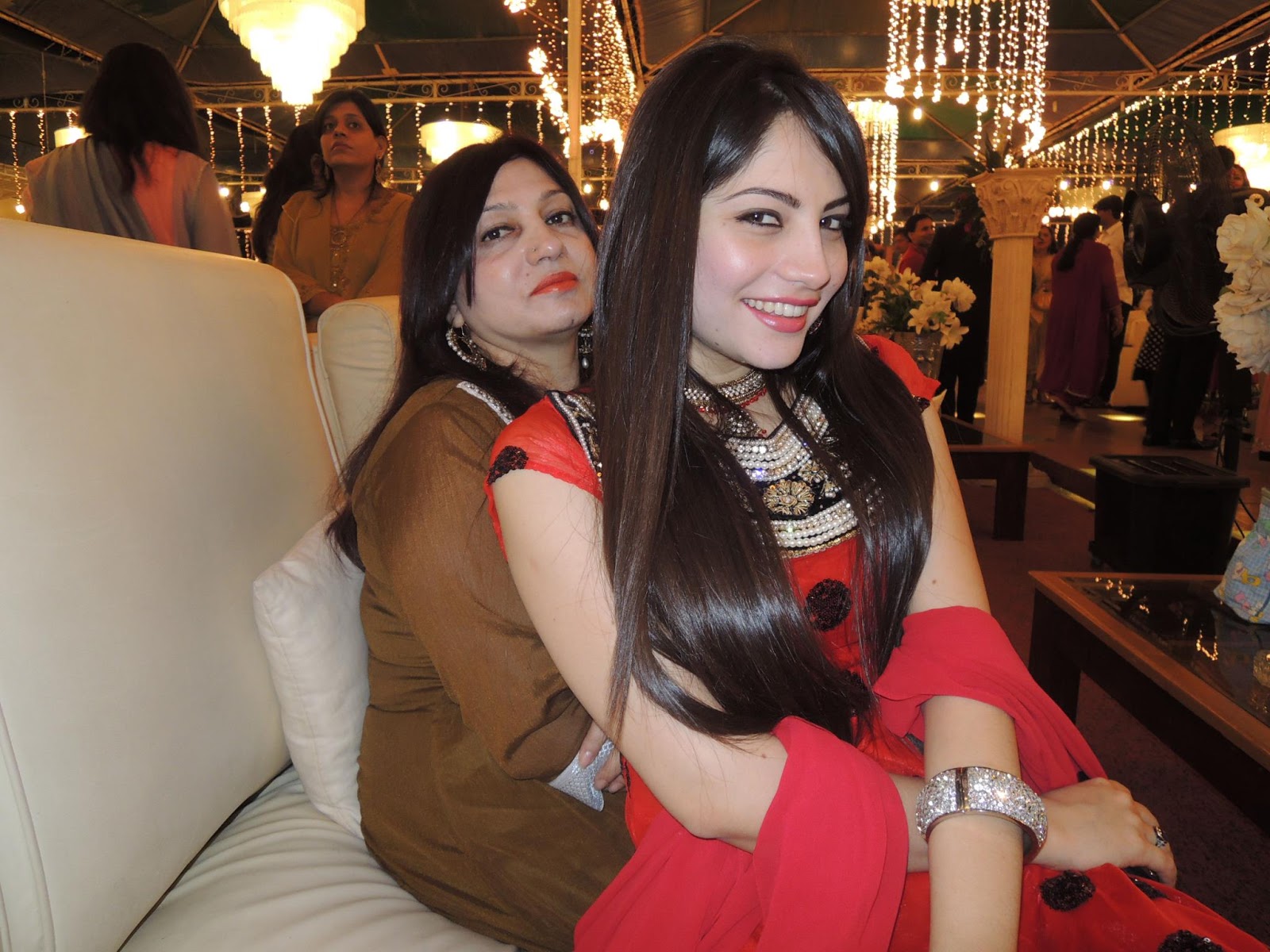 Neelam Muneer Hot Wallpapers