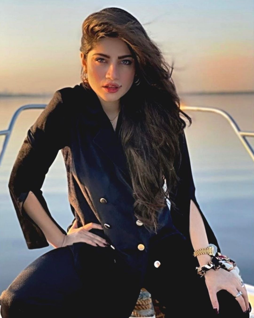 Neelam Muneer Hot Wallpapers