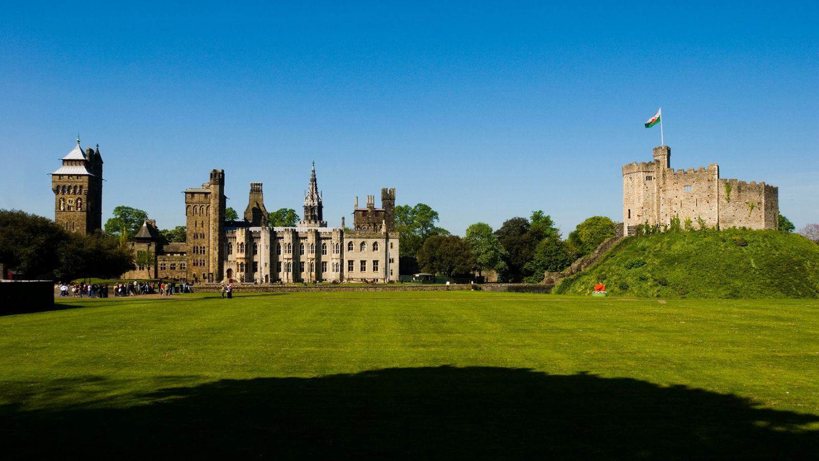 Old Victorian Castle Wallpapers