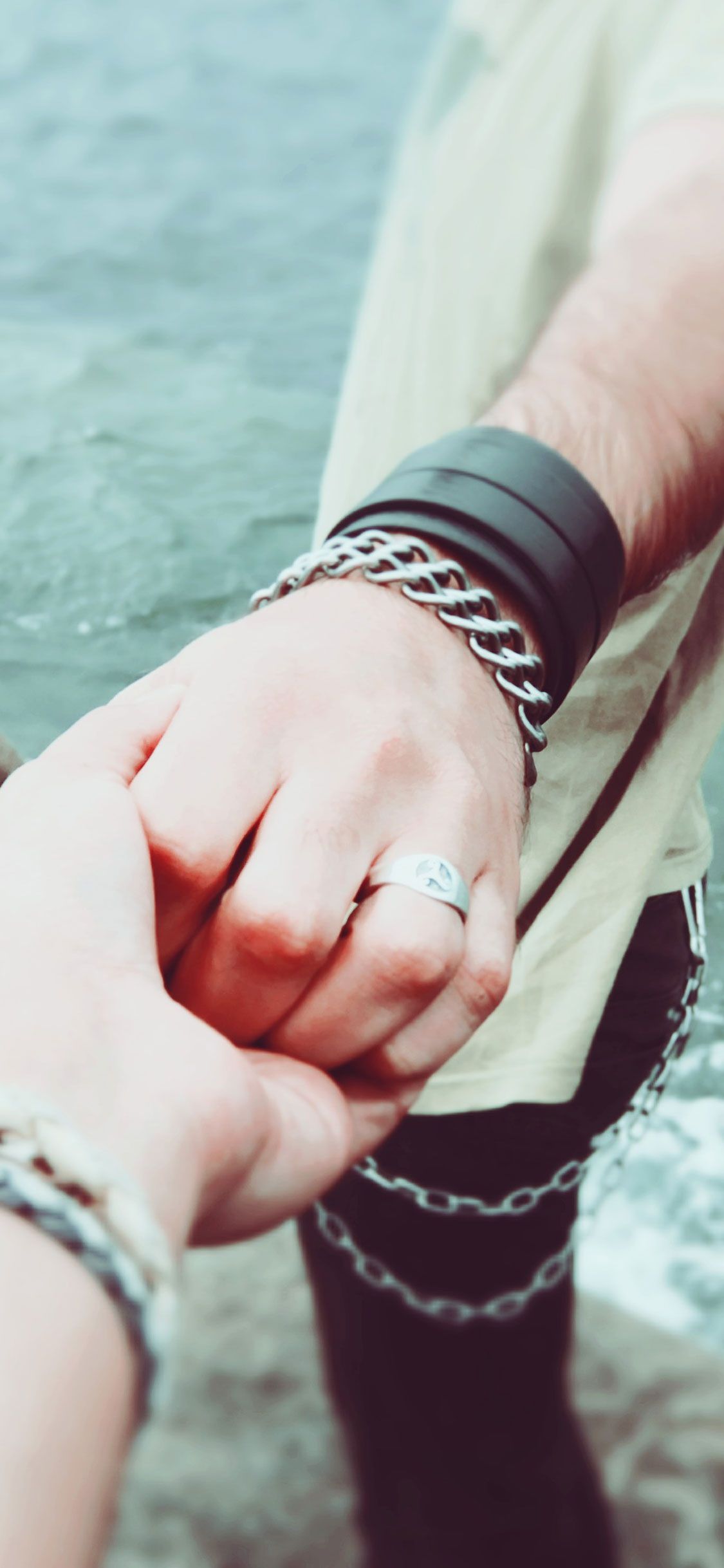 Original Couple Hand Pic Wallpapers