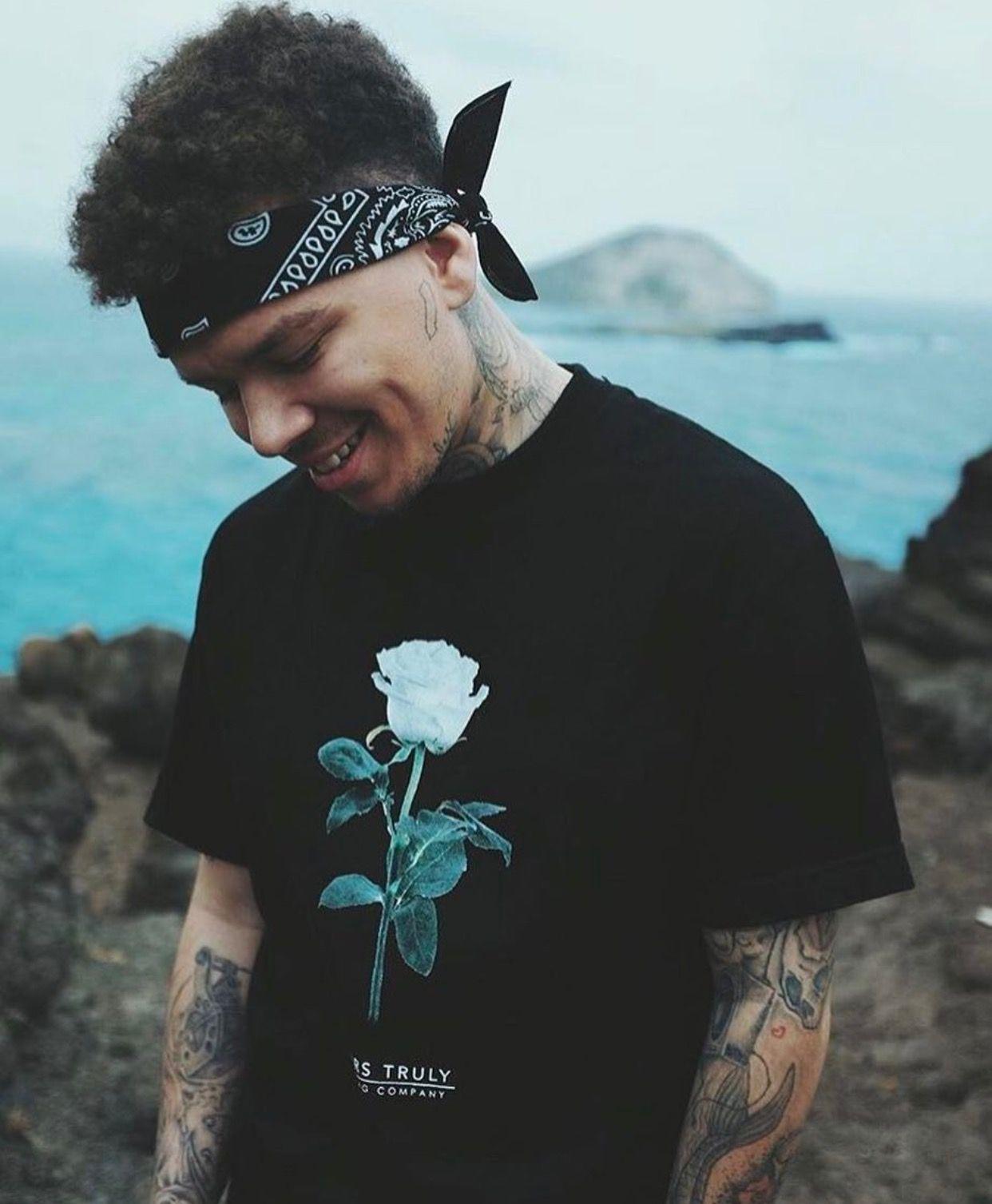 Phora Wallpapers