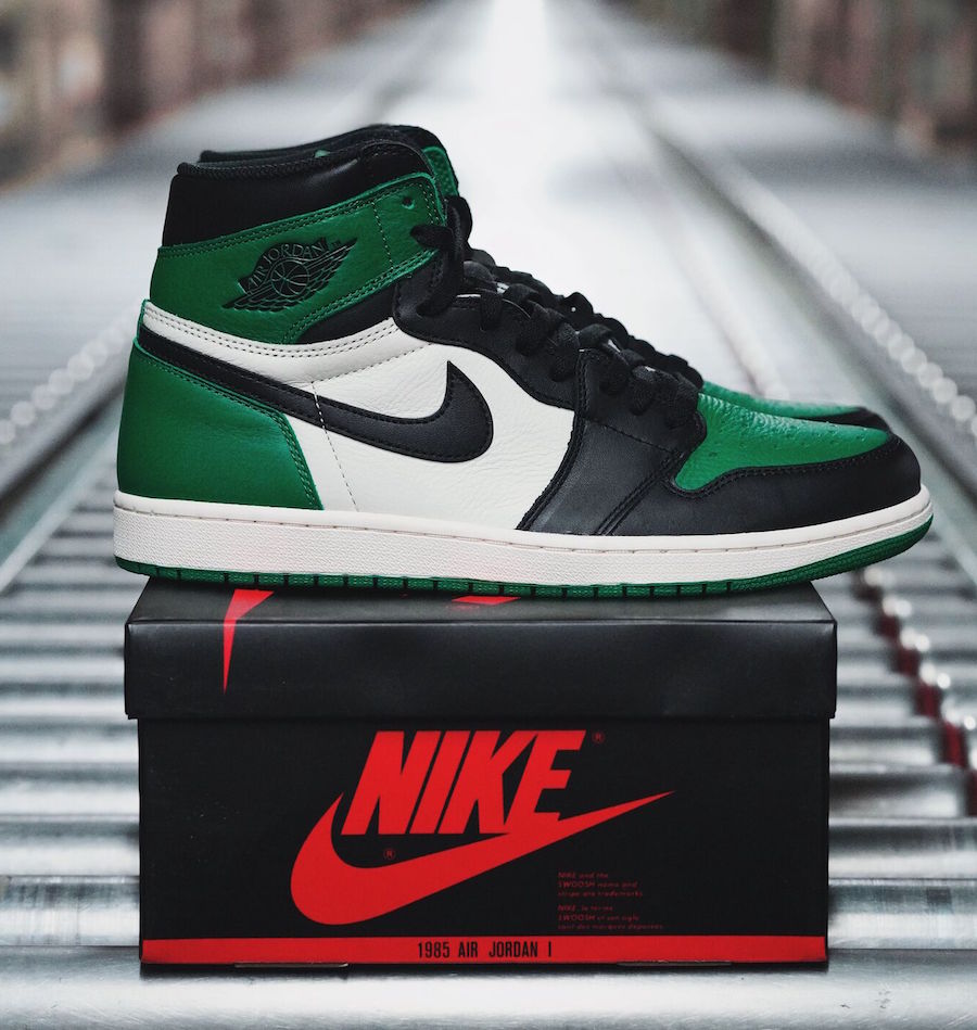 Pine Green Jordan 1 Wallpapers