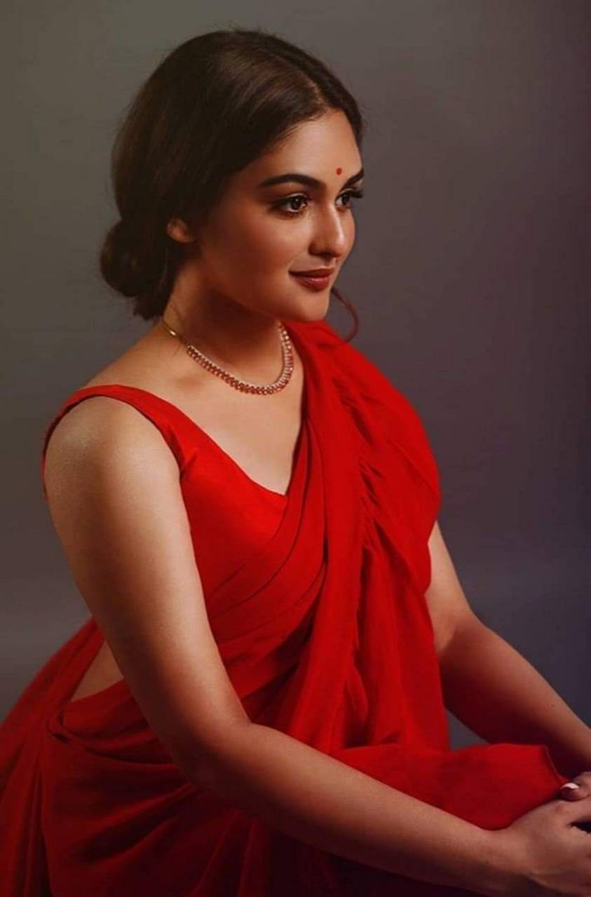 Prayaga Martin Hot Wallpapers