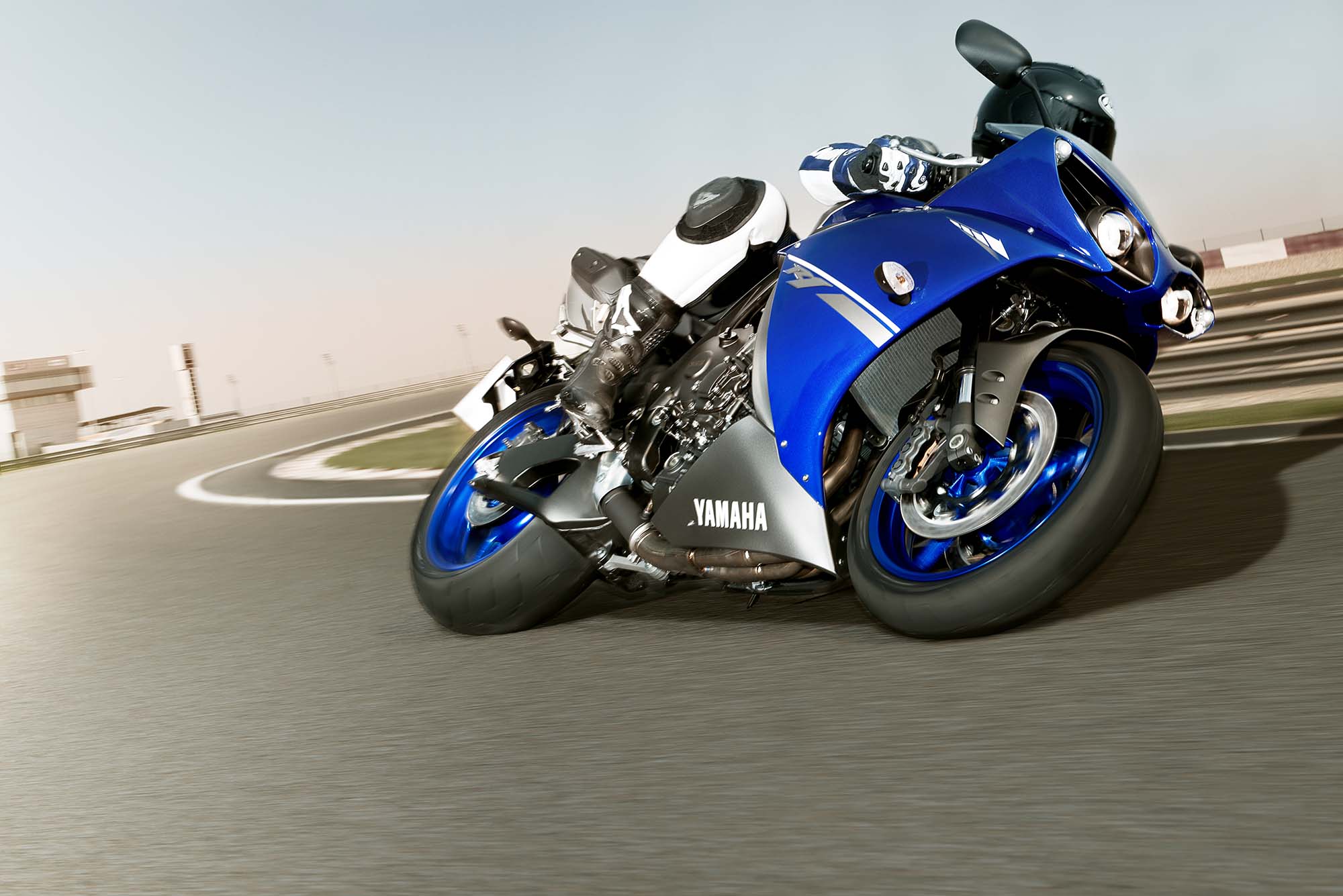 R1 Wheely Wallpapers