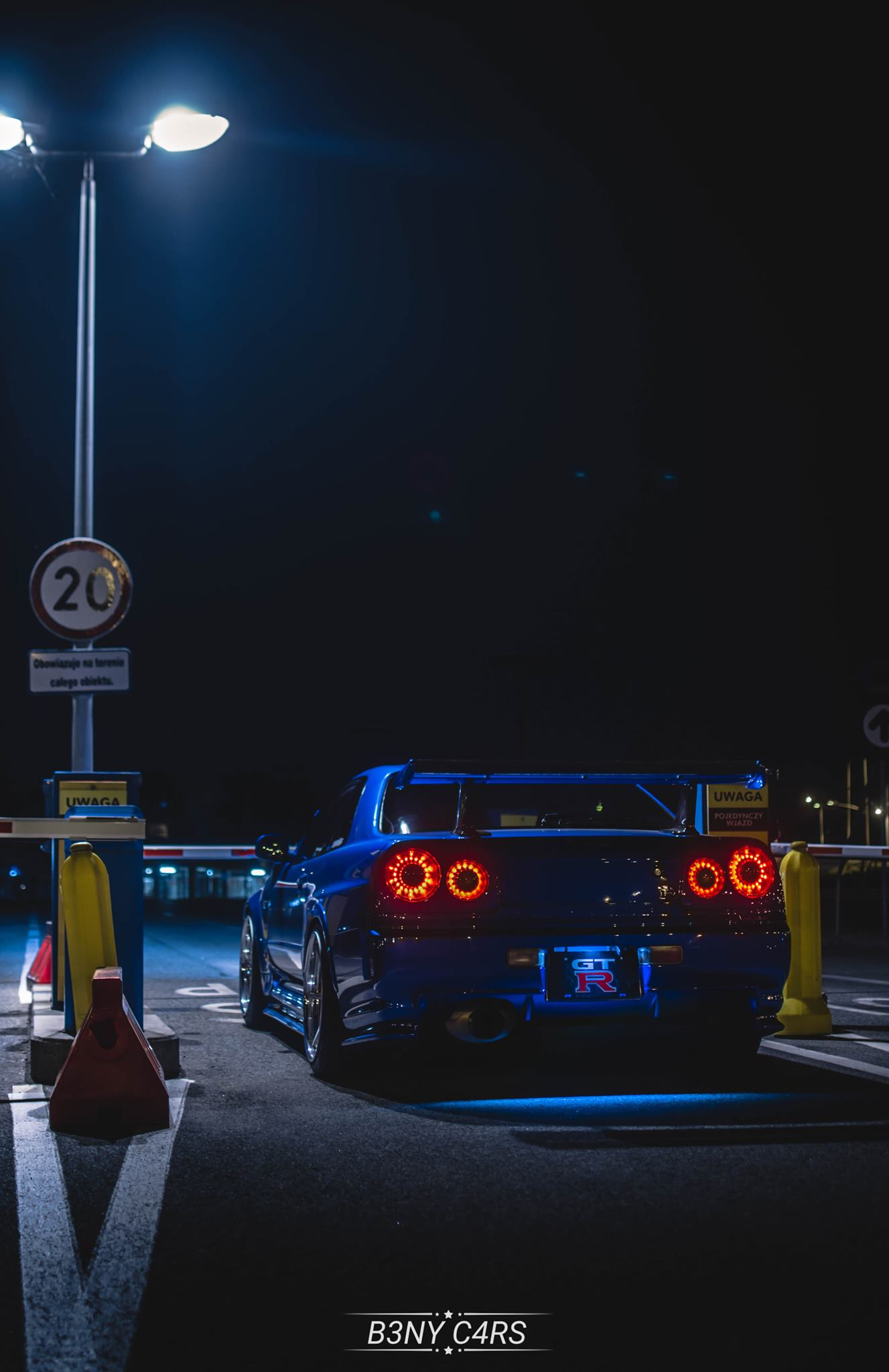 R34 Wallpapers