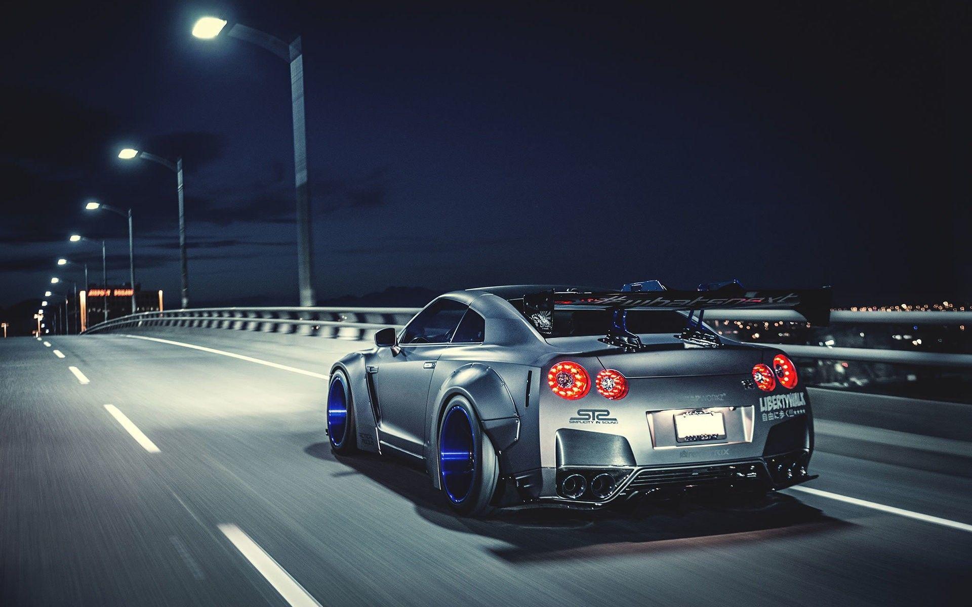 R35 Wallpapers