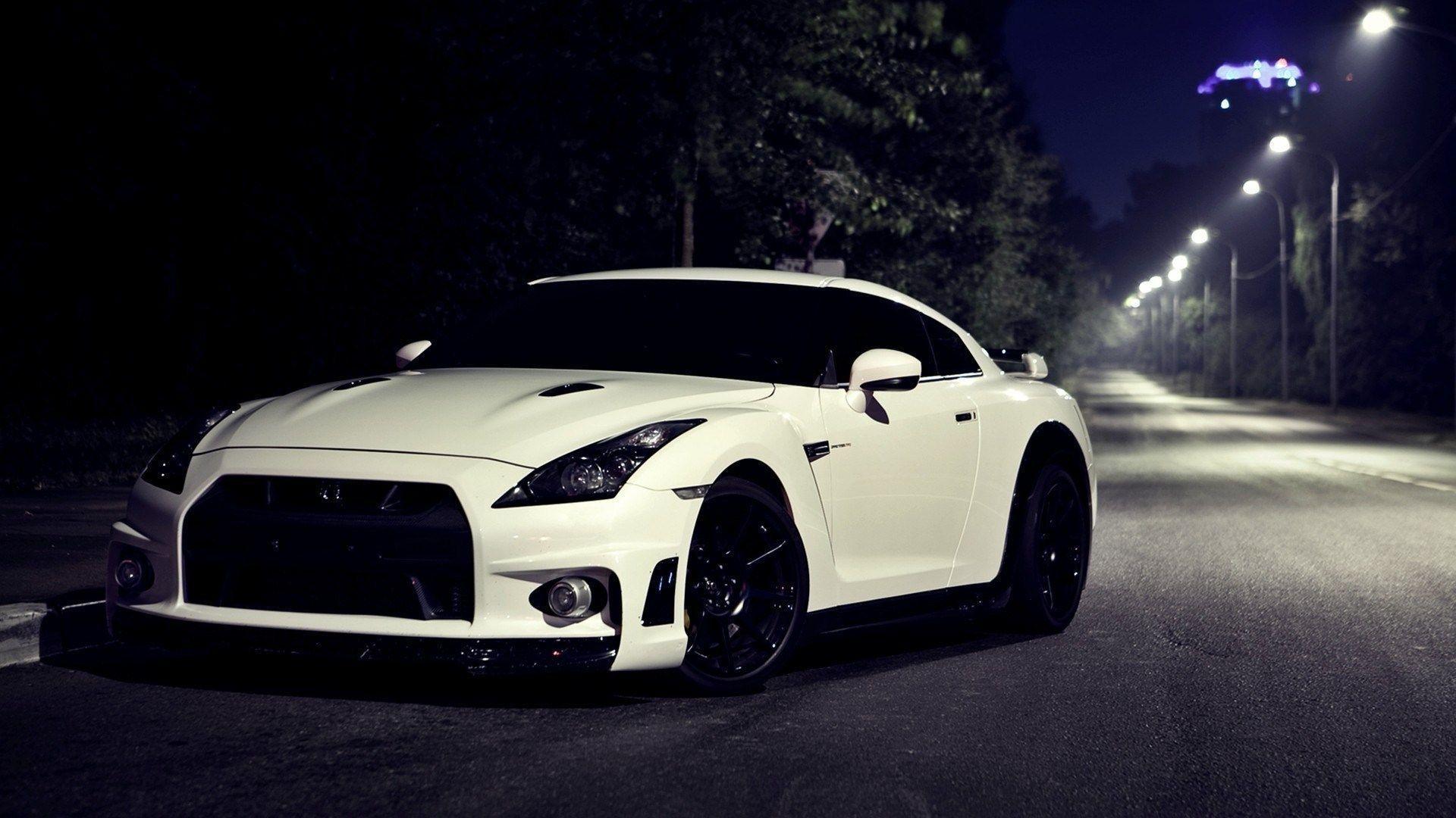 R35 Wallpapers