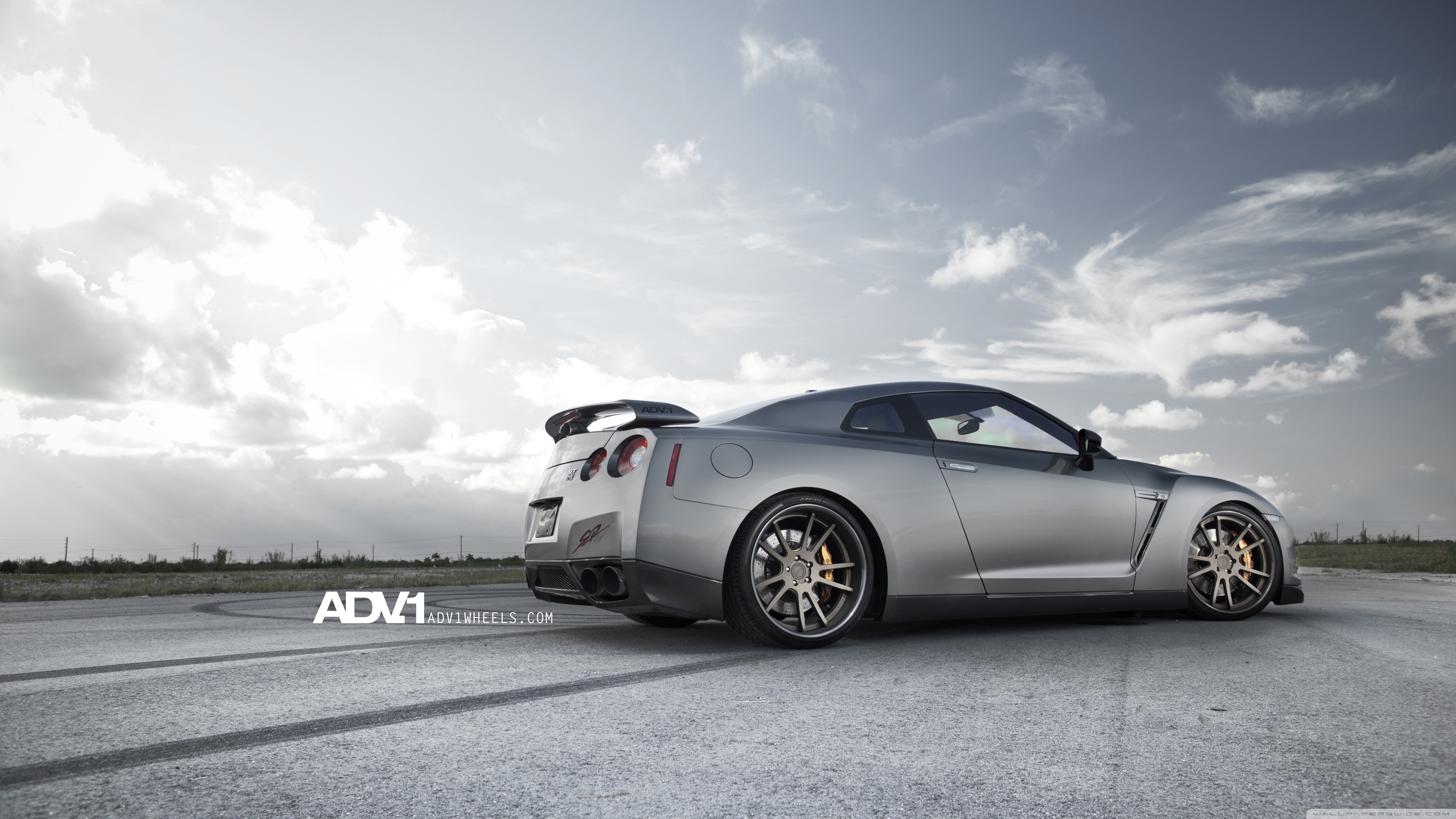 R35 Wallpapers