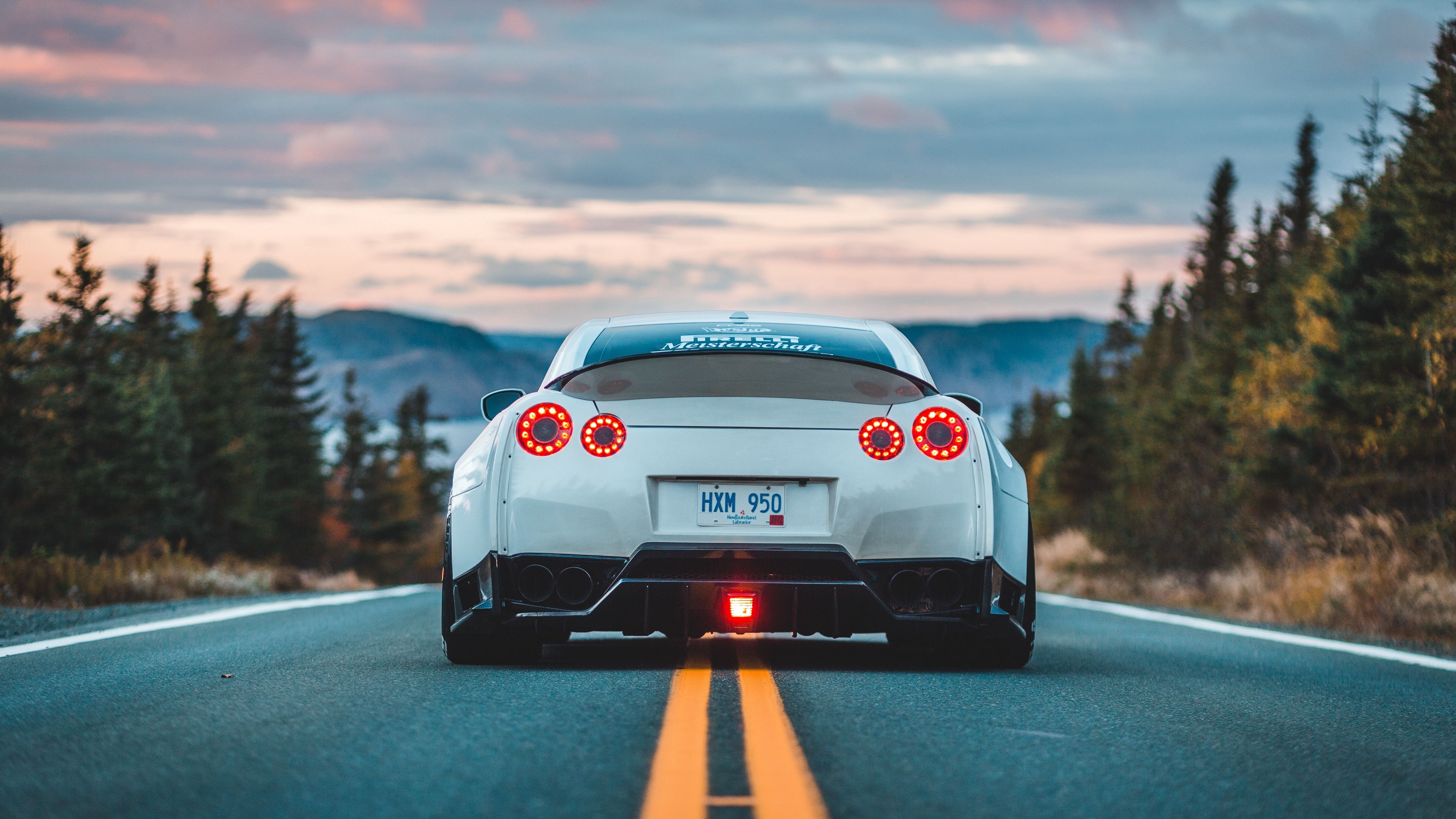 R35 Wallpapers