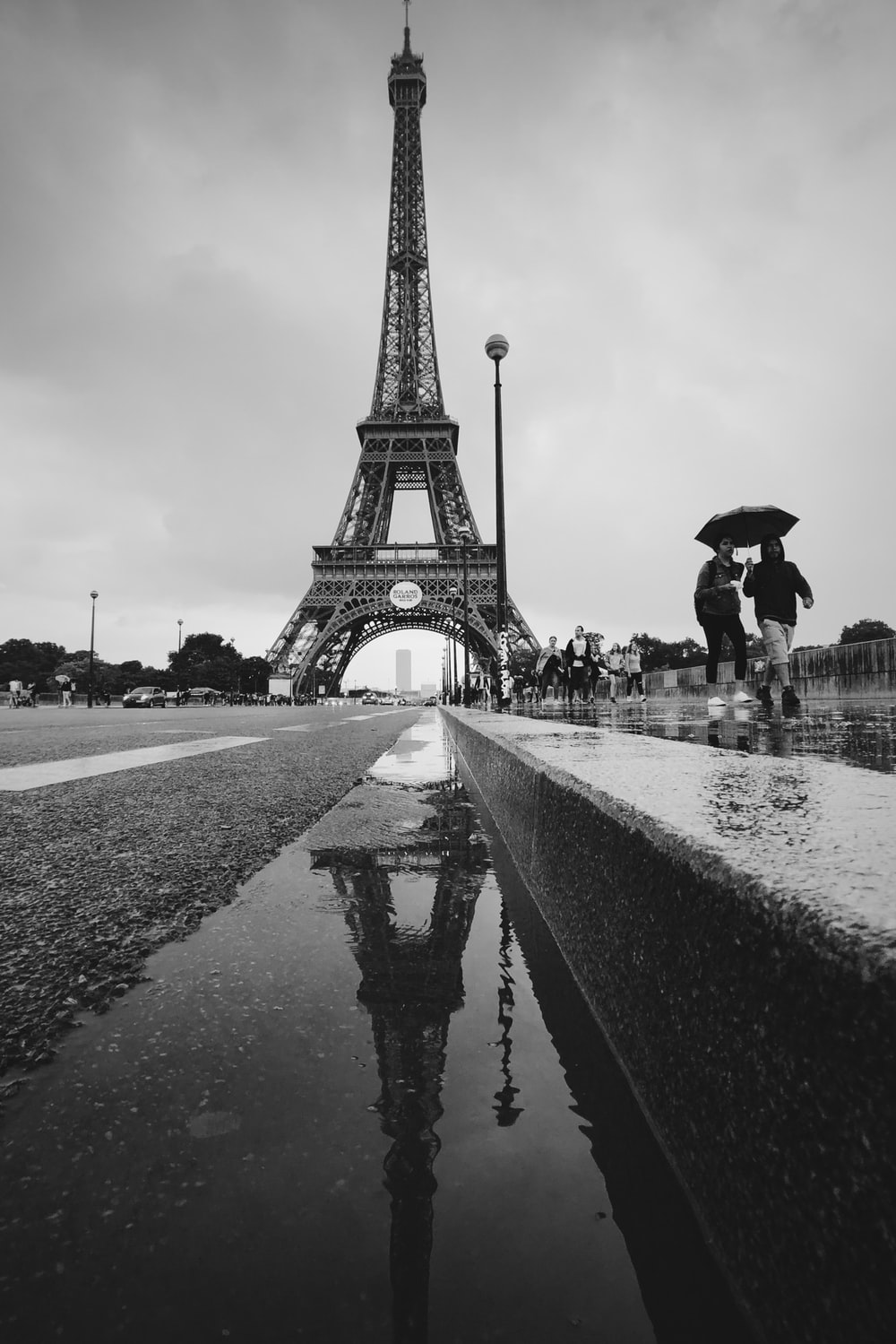 Rainy Paris Live Wallpapers