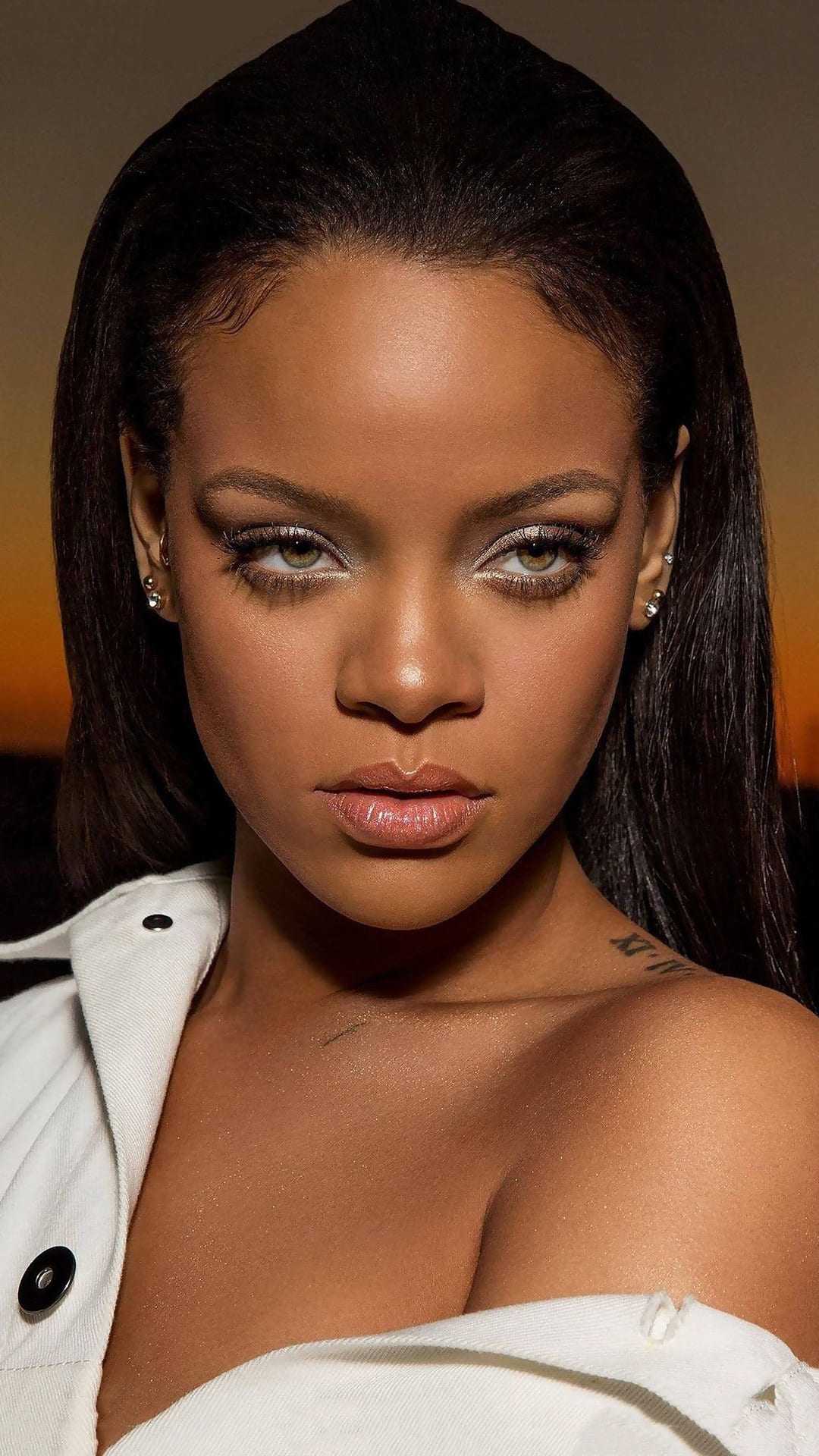 Rihanna Phone Wallpapers