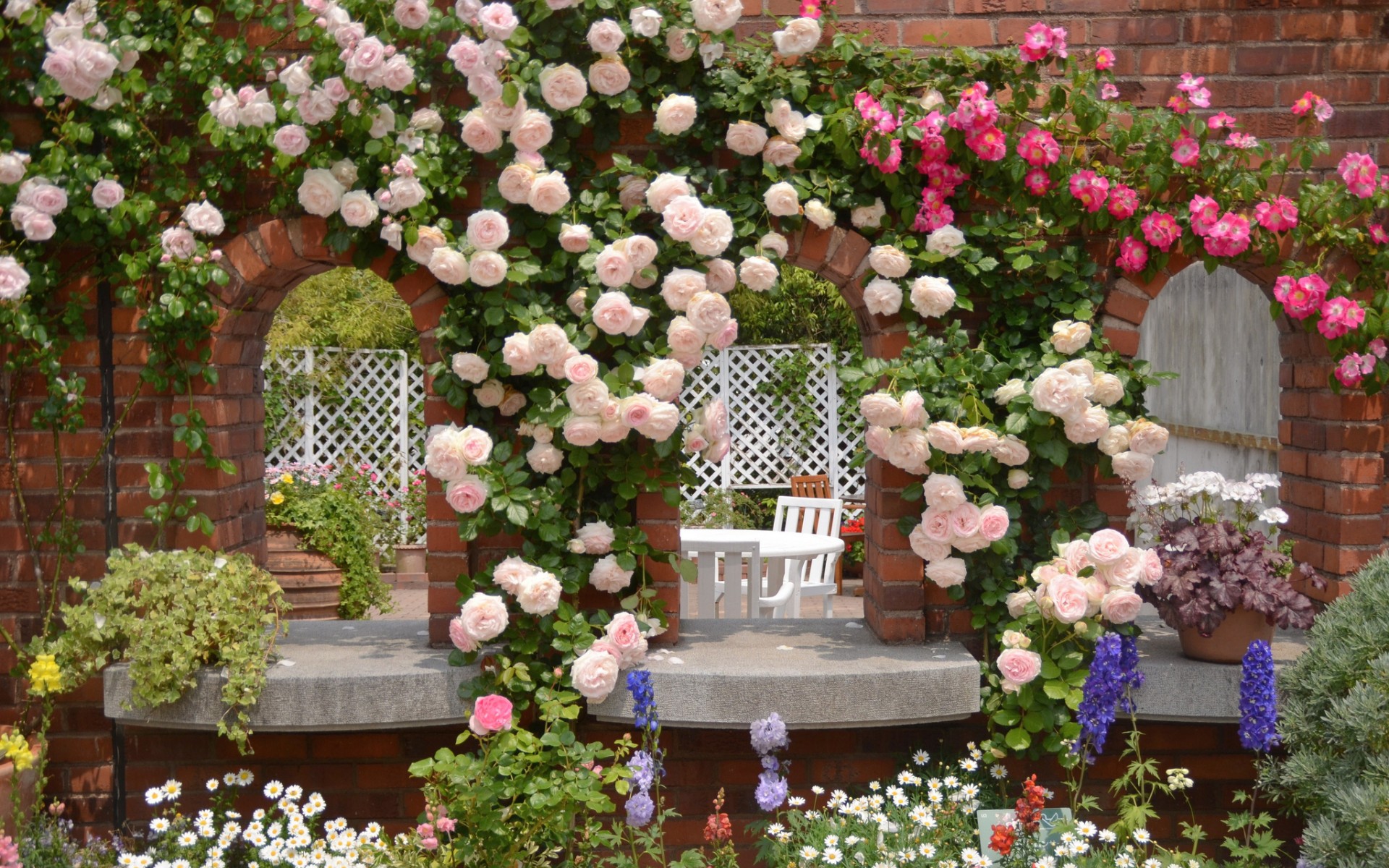 Rose Garden Wallpapers