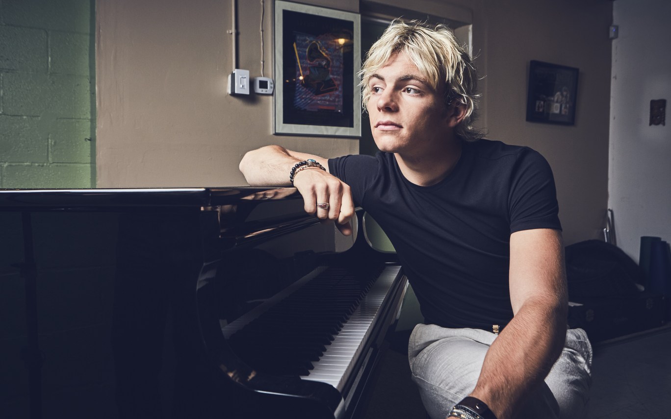 Ross Lynch Wallpapers