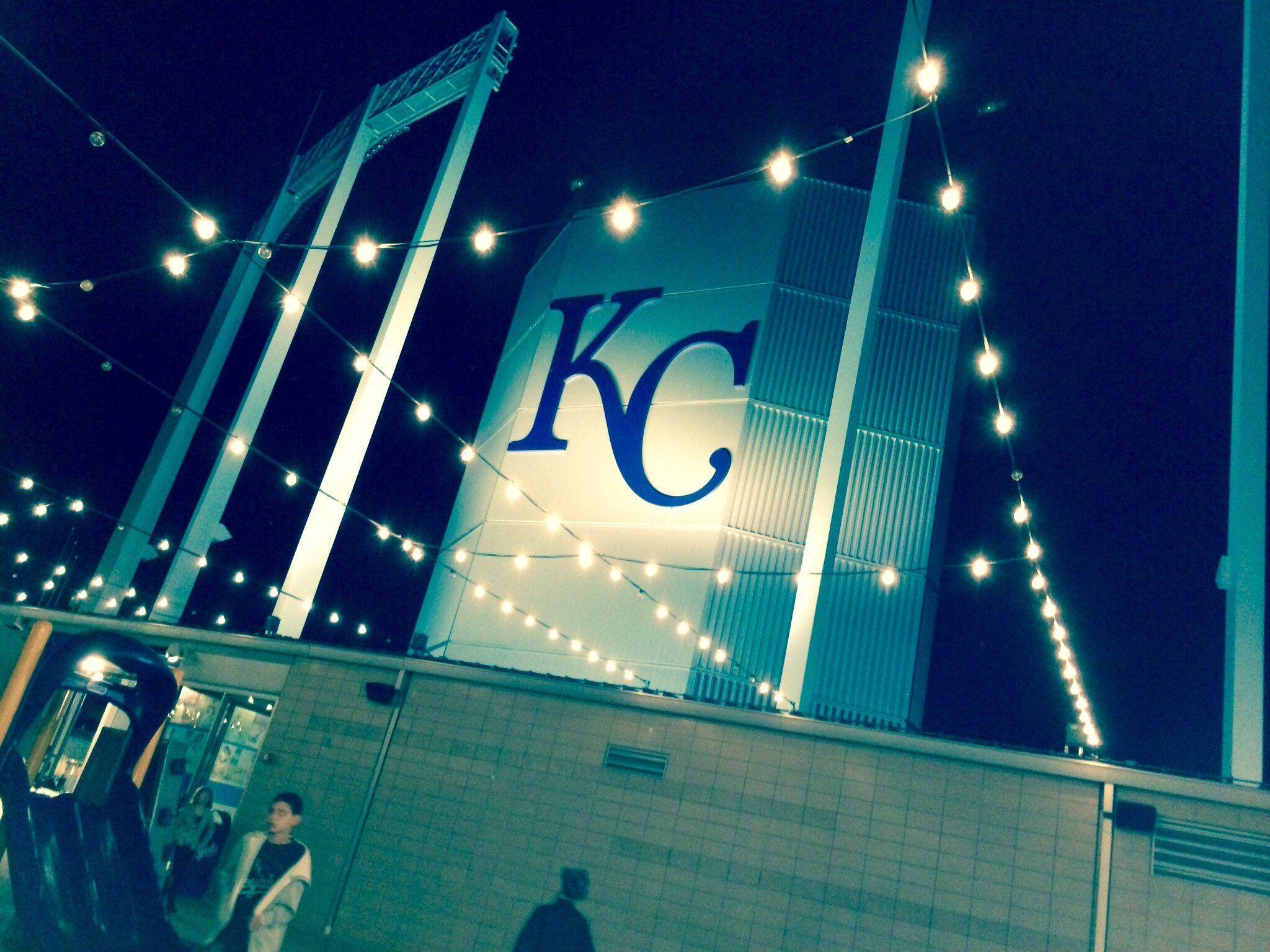 Royals Iphone Wallpapers