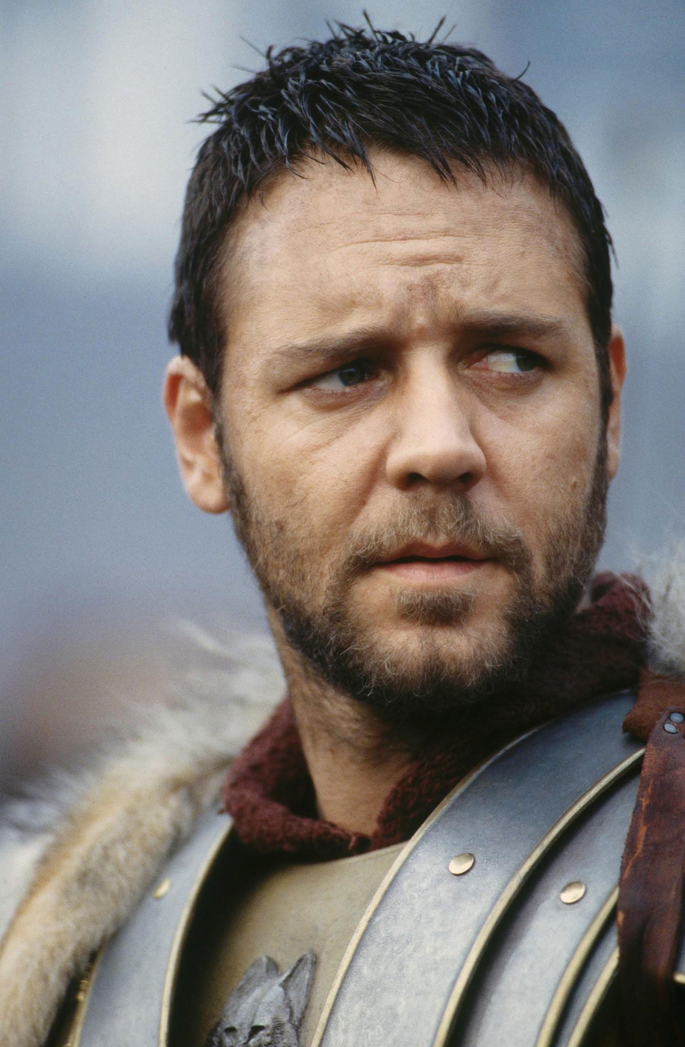 Russell Crowe Images Wallpapers