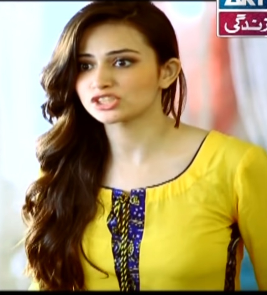 Sana Javed Hot Wallpapers