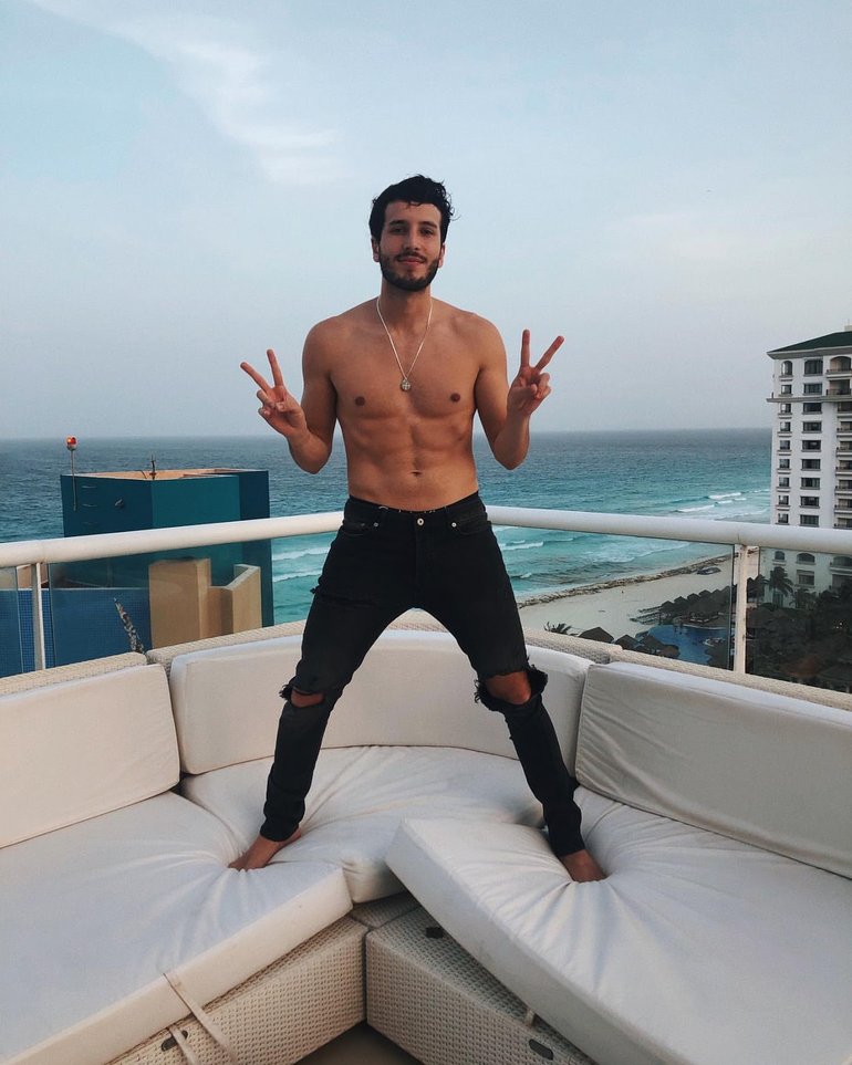 Sebastian Yatra Shirtless Wallpapers