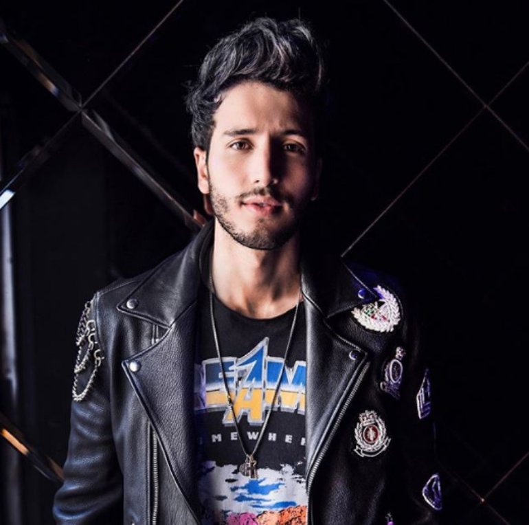 Sebastian Yatra Shirtless Wallpapers