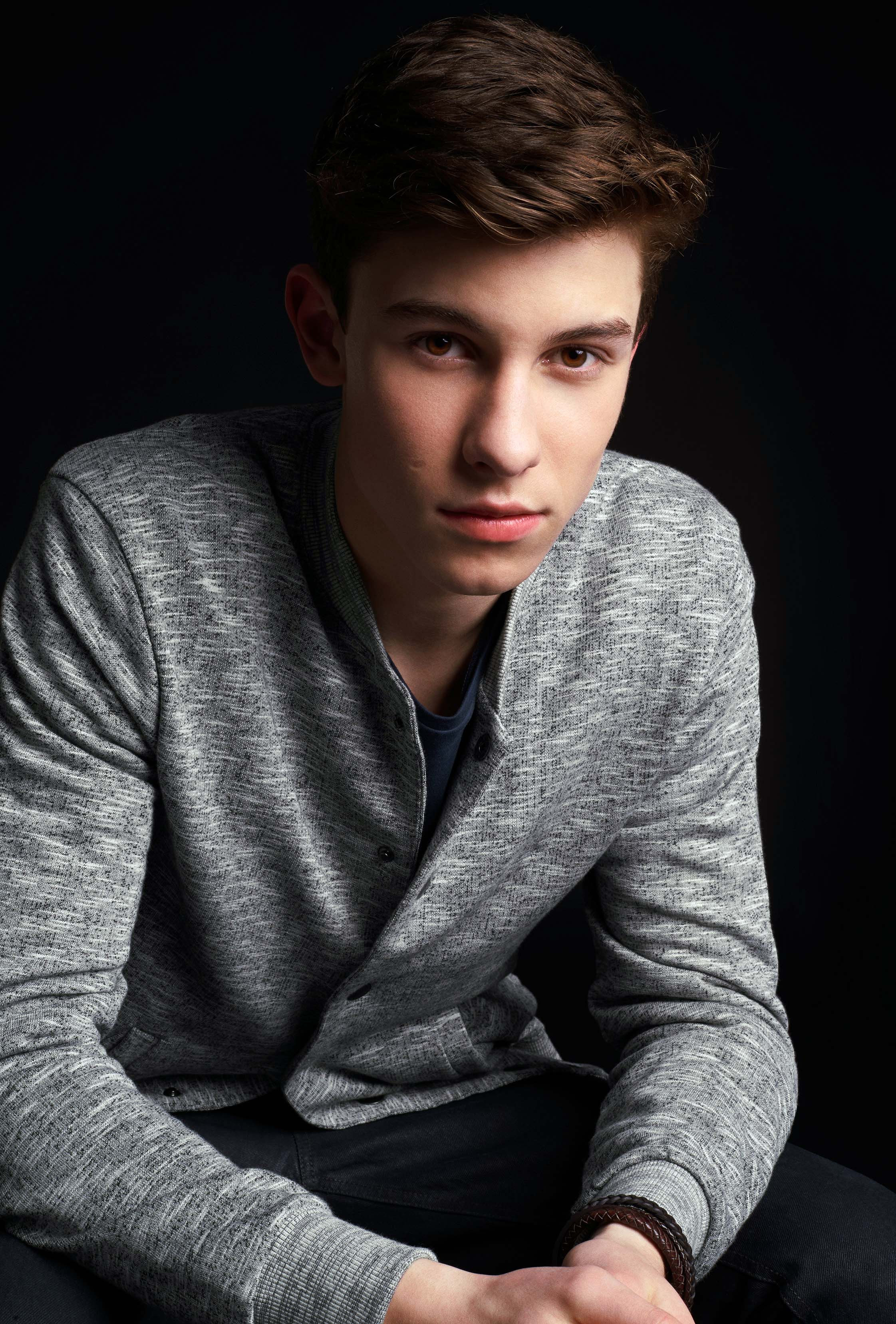 Shawn Mendes 2017 Wallpapers