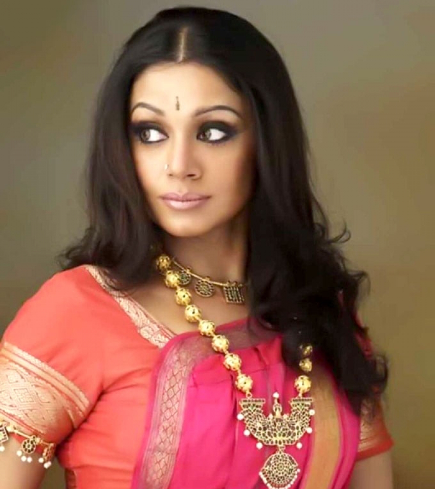 Shobana Hot Wallpapers