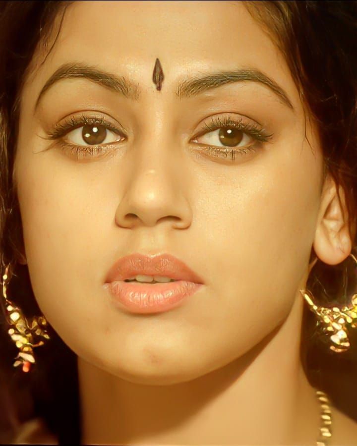 Shobana Hot Wallpapers