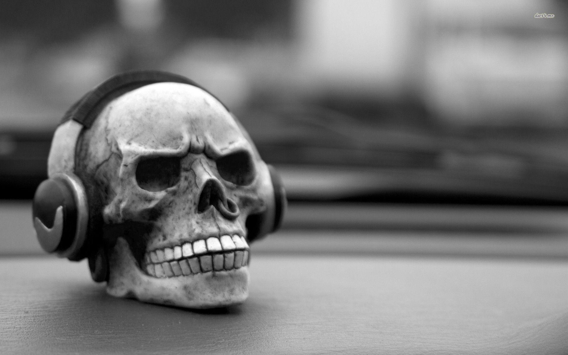 Skull With Headphones Wallpapers