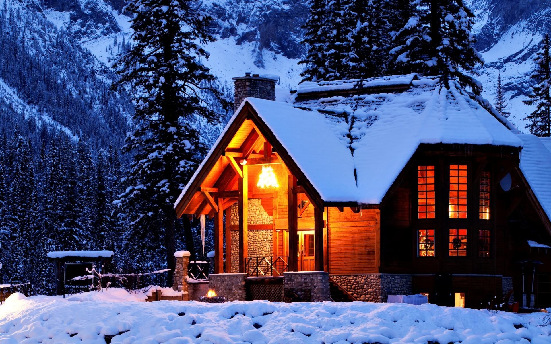 Snowy Cottages Wallpapers