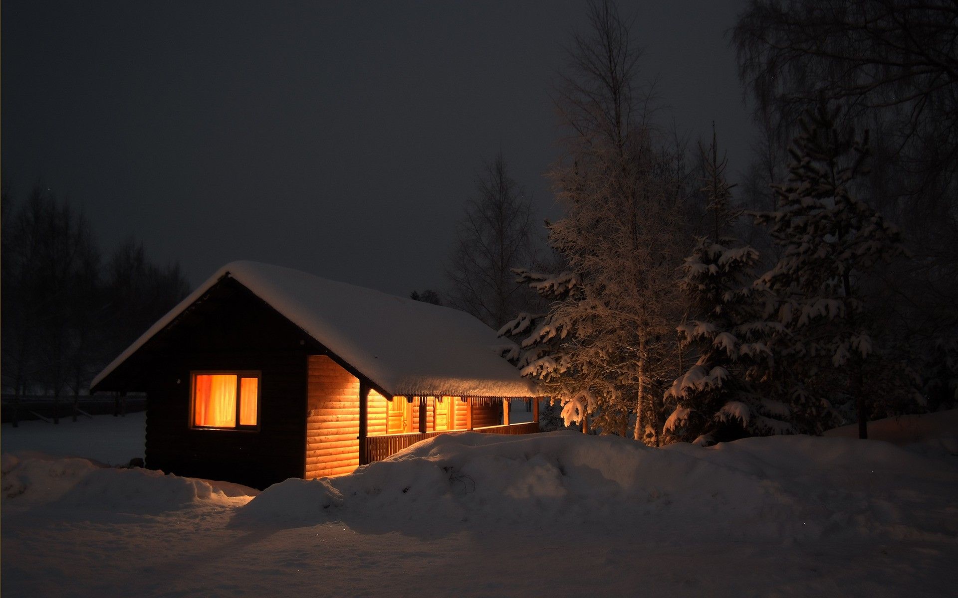 Snowy Cottages Wallpapers