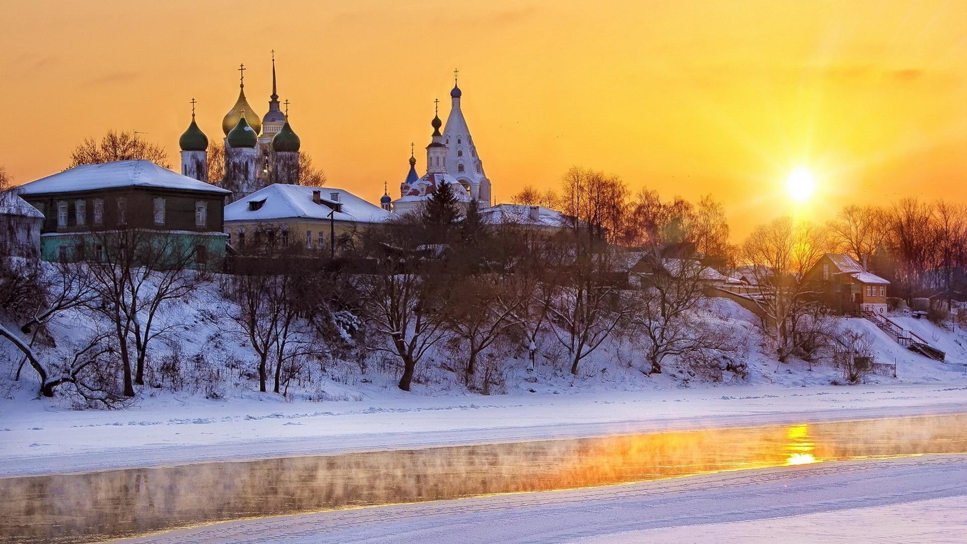 Snowy Russia Wallpapers