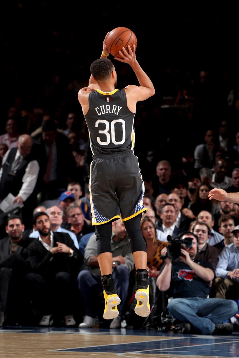 Stephen Curry Shooting Wallpapers