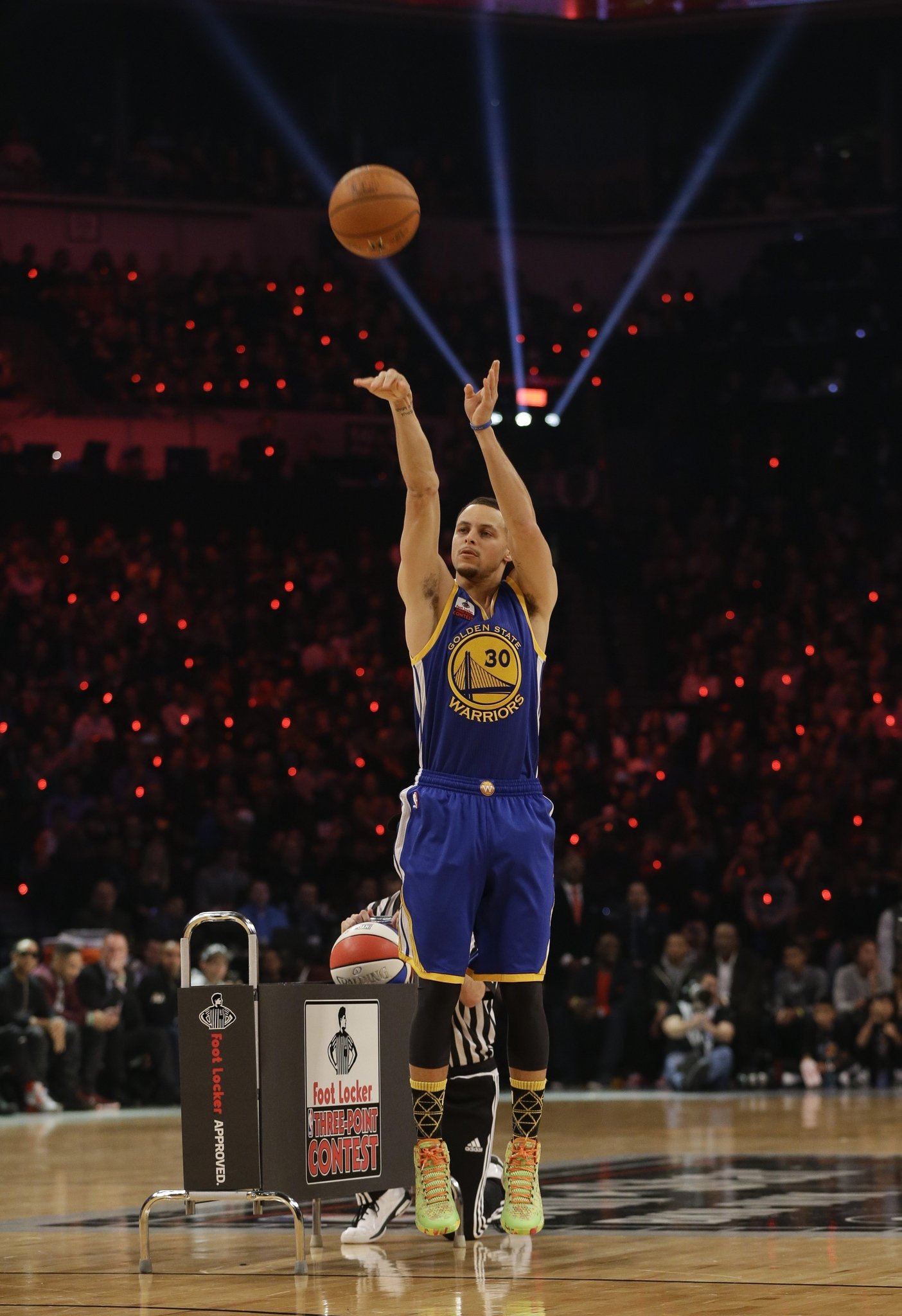 Stephen Curry Shooting Wallpapers