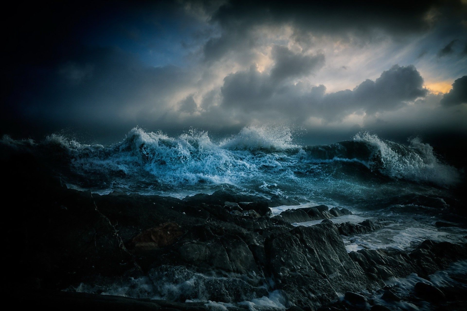 Stormy Seas Wallpapers