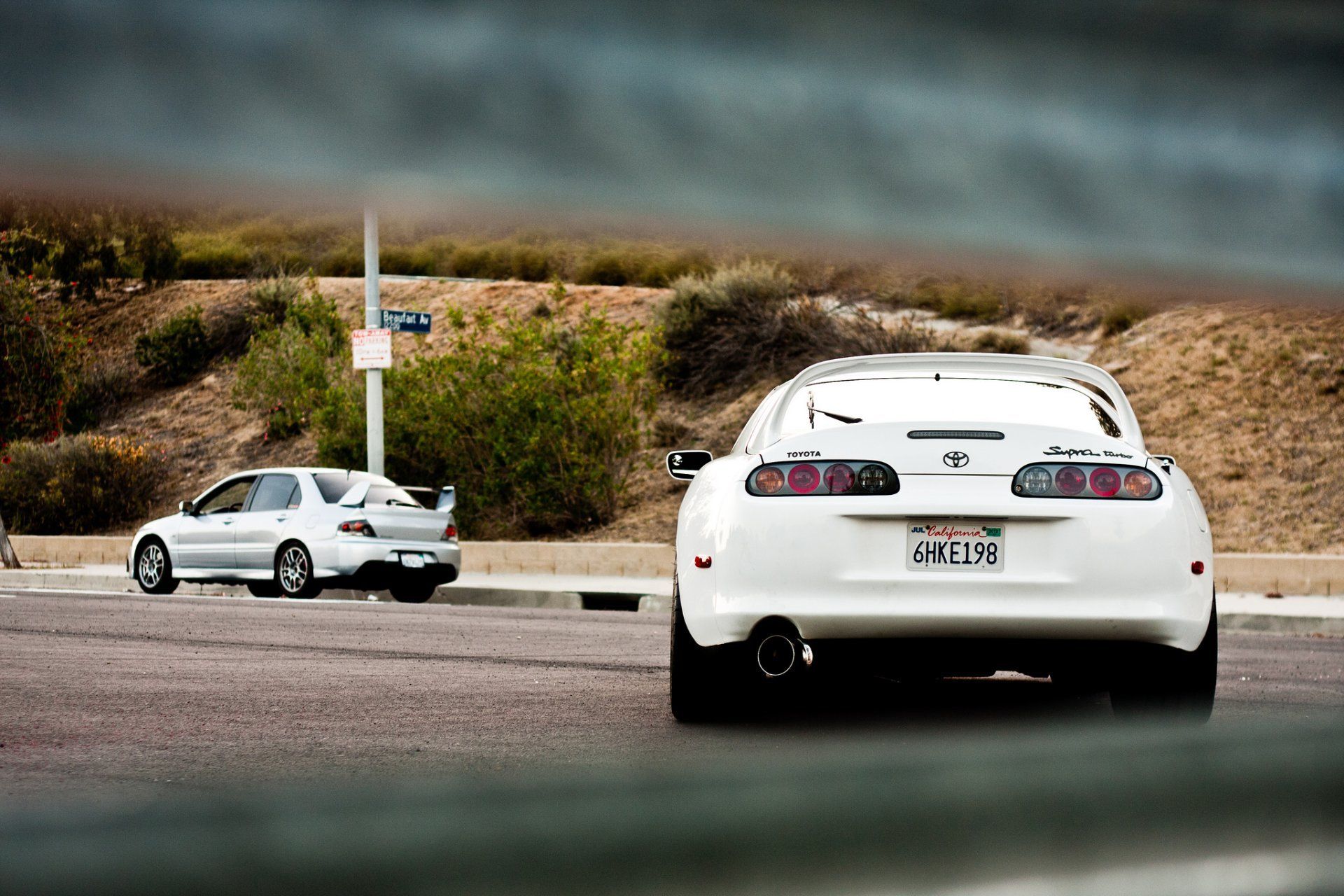 Supra White Wallpapers