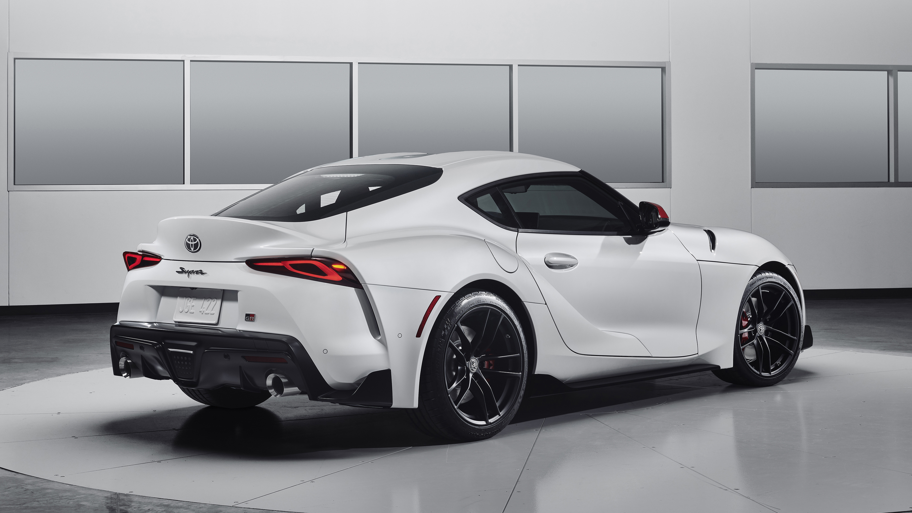 Supra White Wallpapers