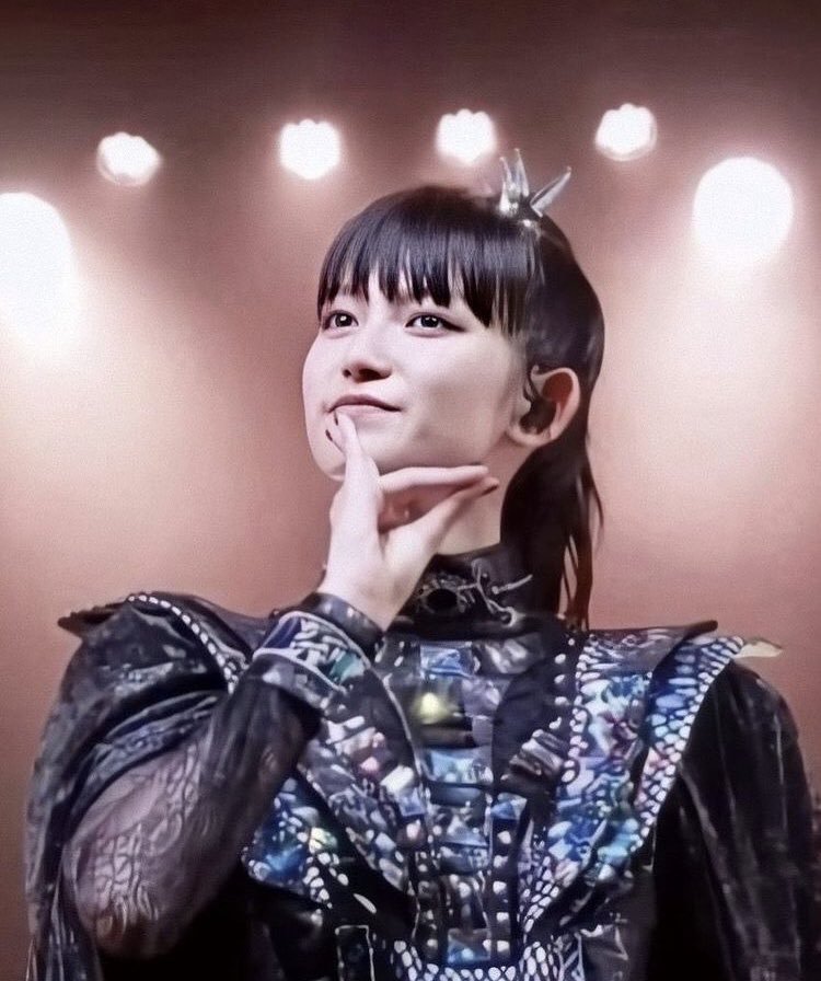 Suzuka Nakamoto Wallpapers