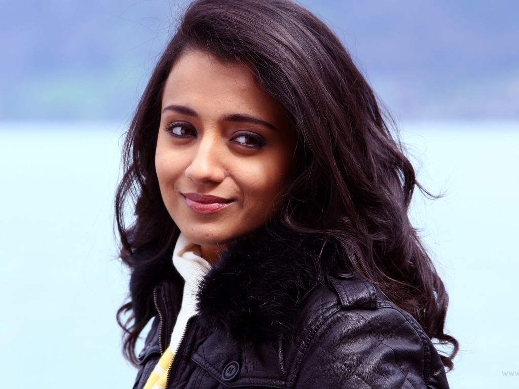 Trisha Wallpapers