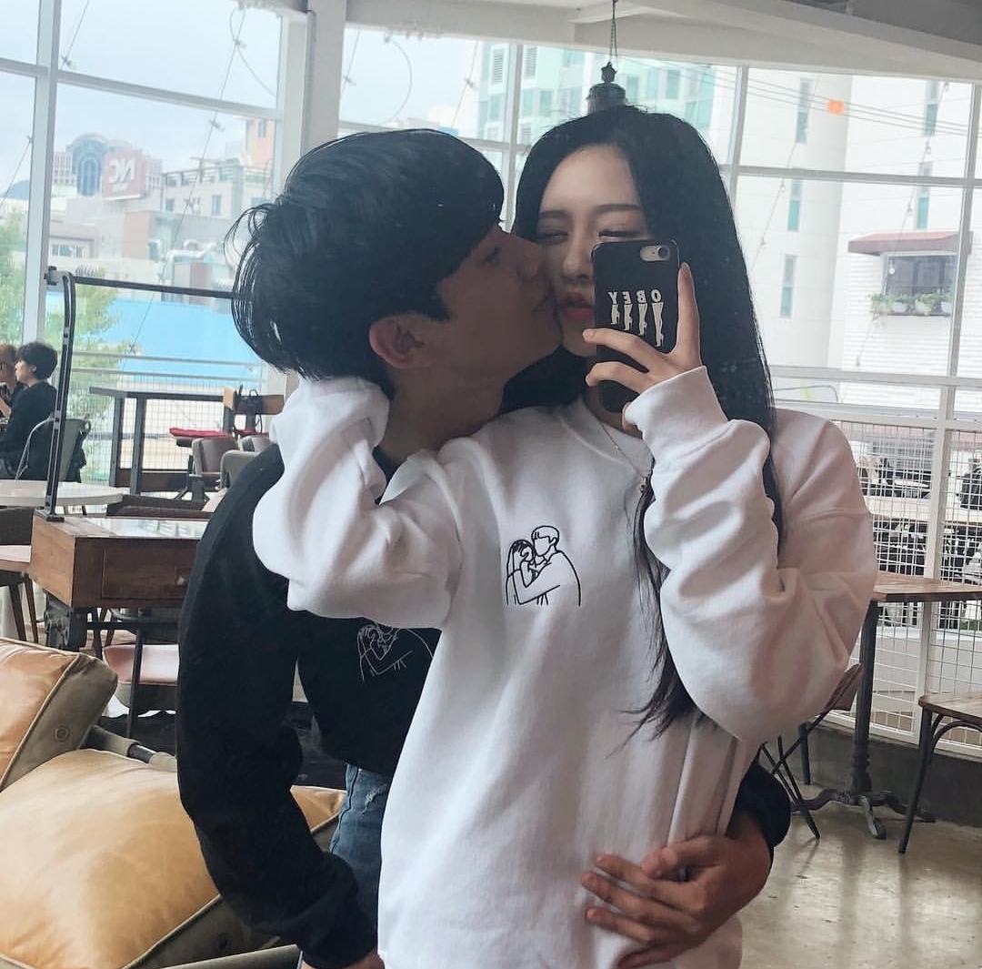 Ulzzang Couple Wallpapers