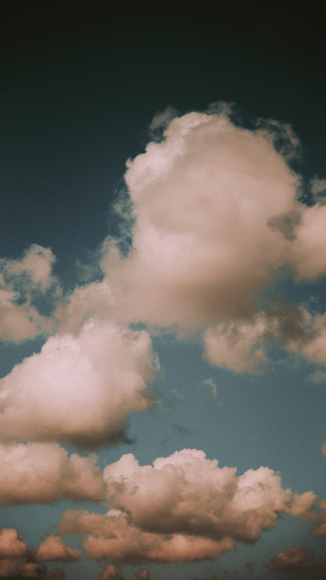 Vintage Aesthetic Clouds Wallpapers